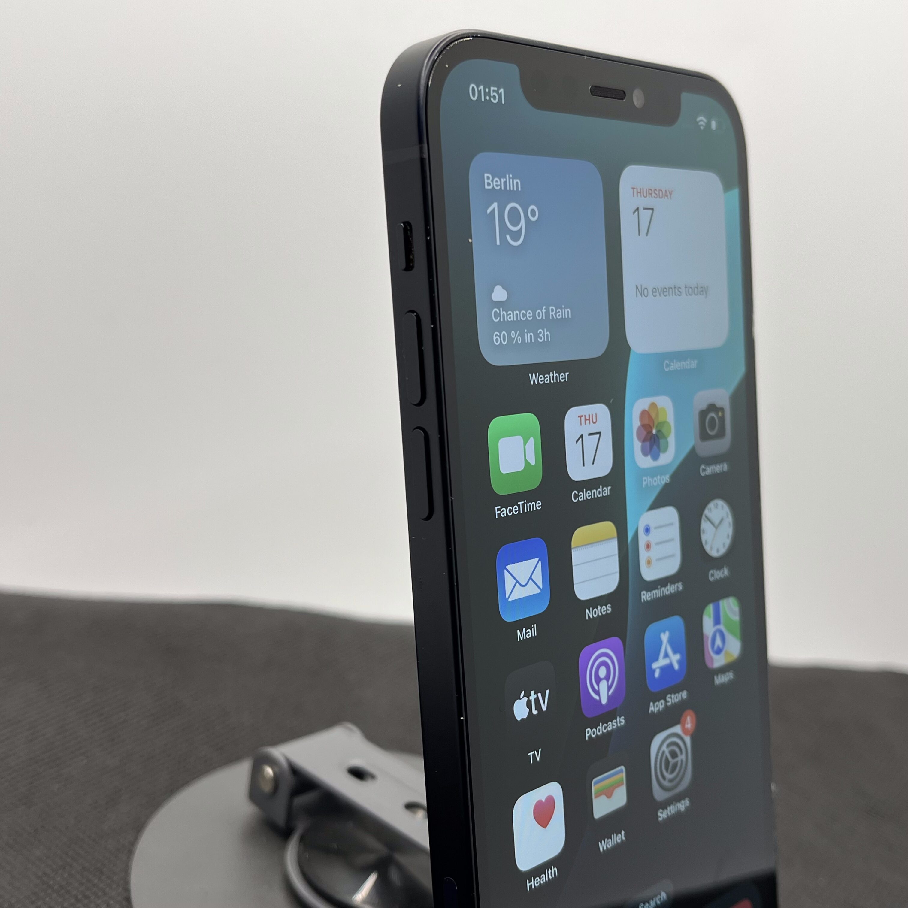 Apple iPhone 12 128GB Black (6 Month Warranty) - Image 4