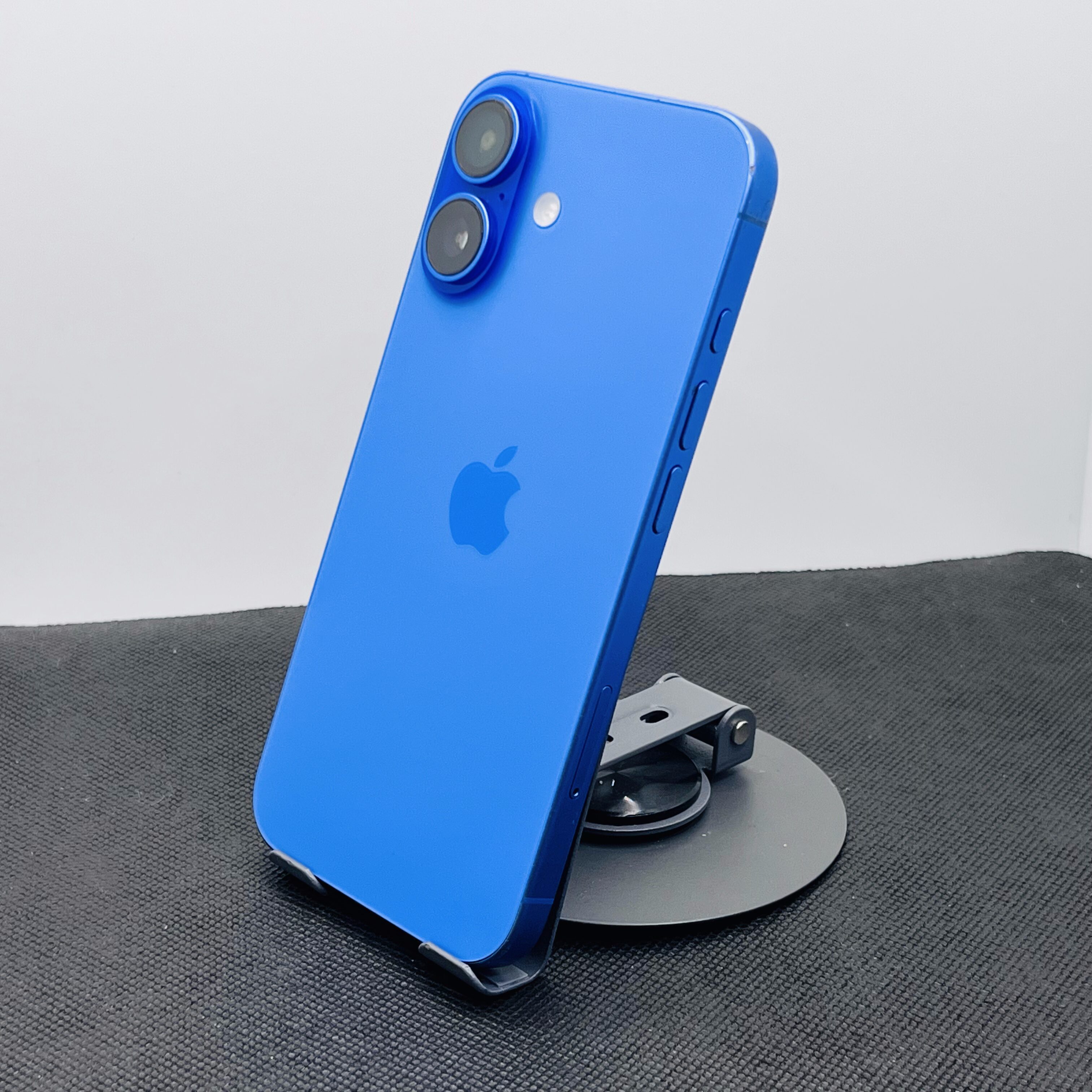 Apple iPhone 16 128GB Ultramarine (12 Month Warranty) - Image 8