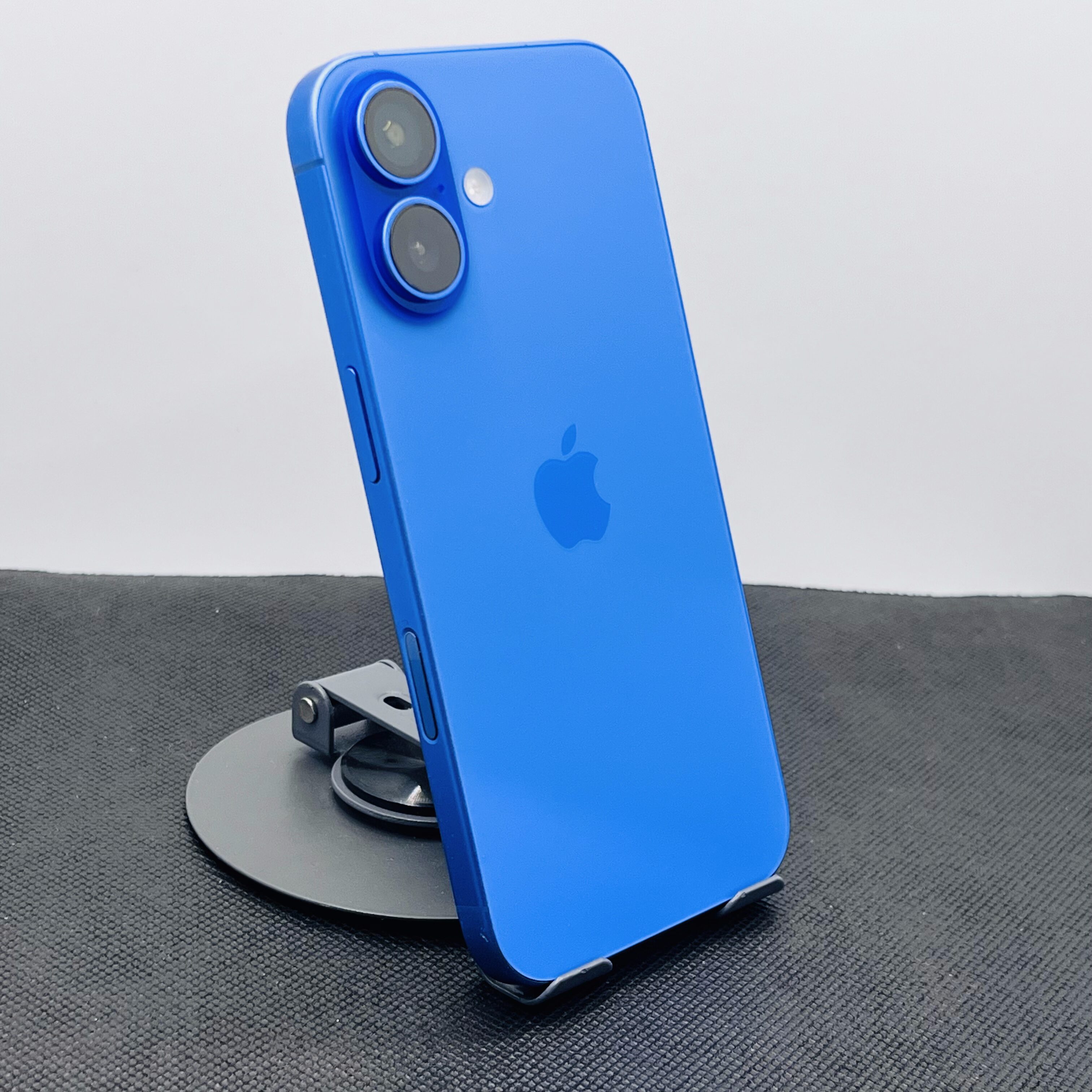 Apple iPhone 16 128GB Ultramarine (12 Month Warranty) - Image 10