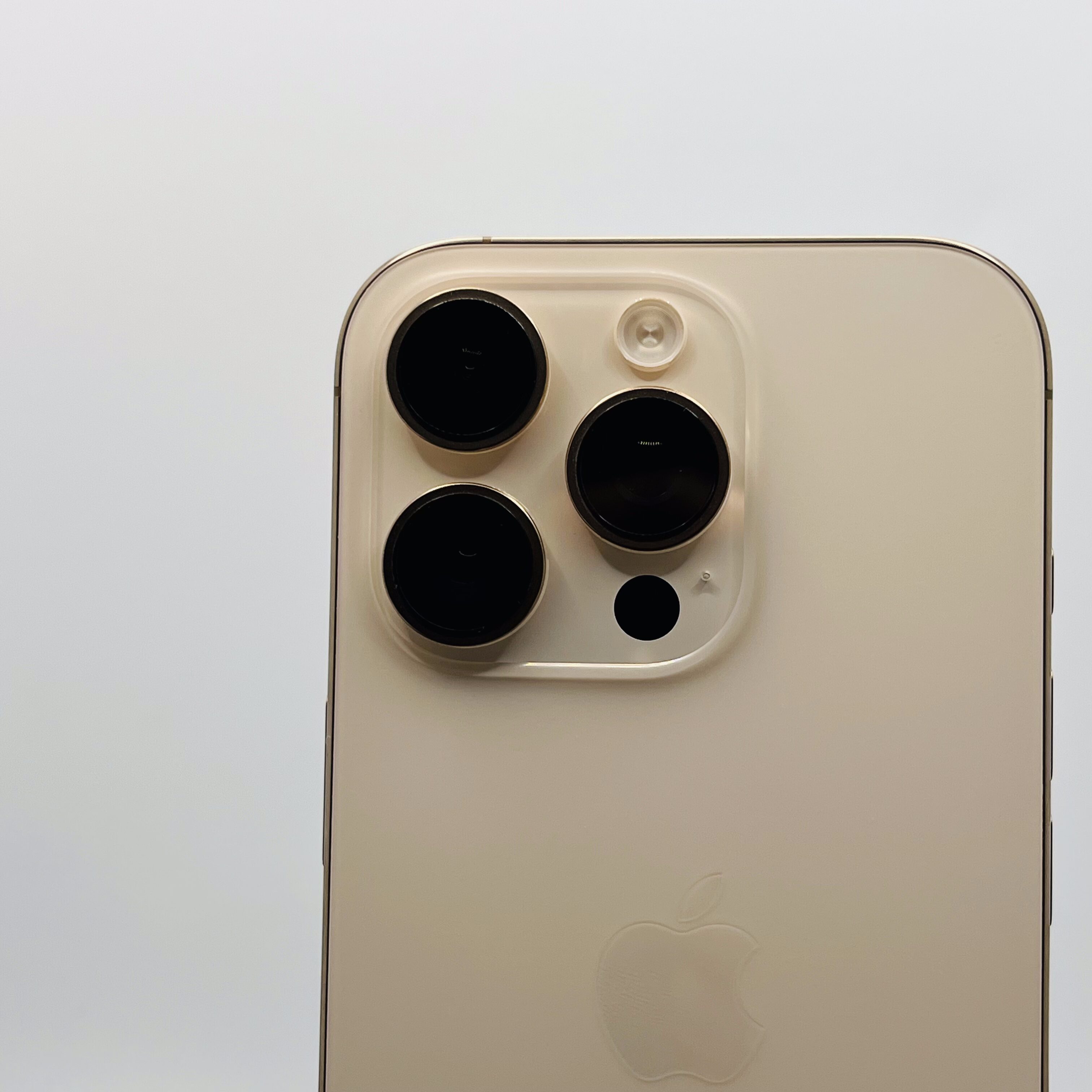 Apple iPhone 16 Pro 128GB Desert Titanium (12 Month Warranty) - Image 10