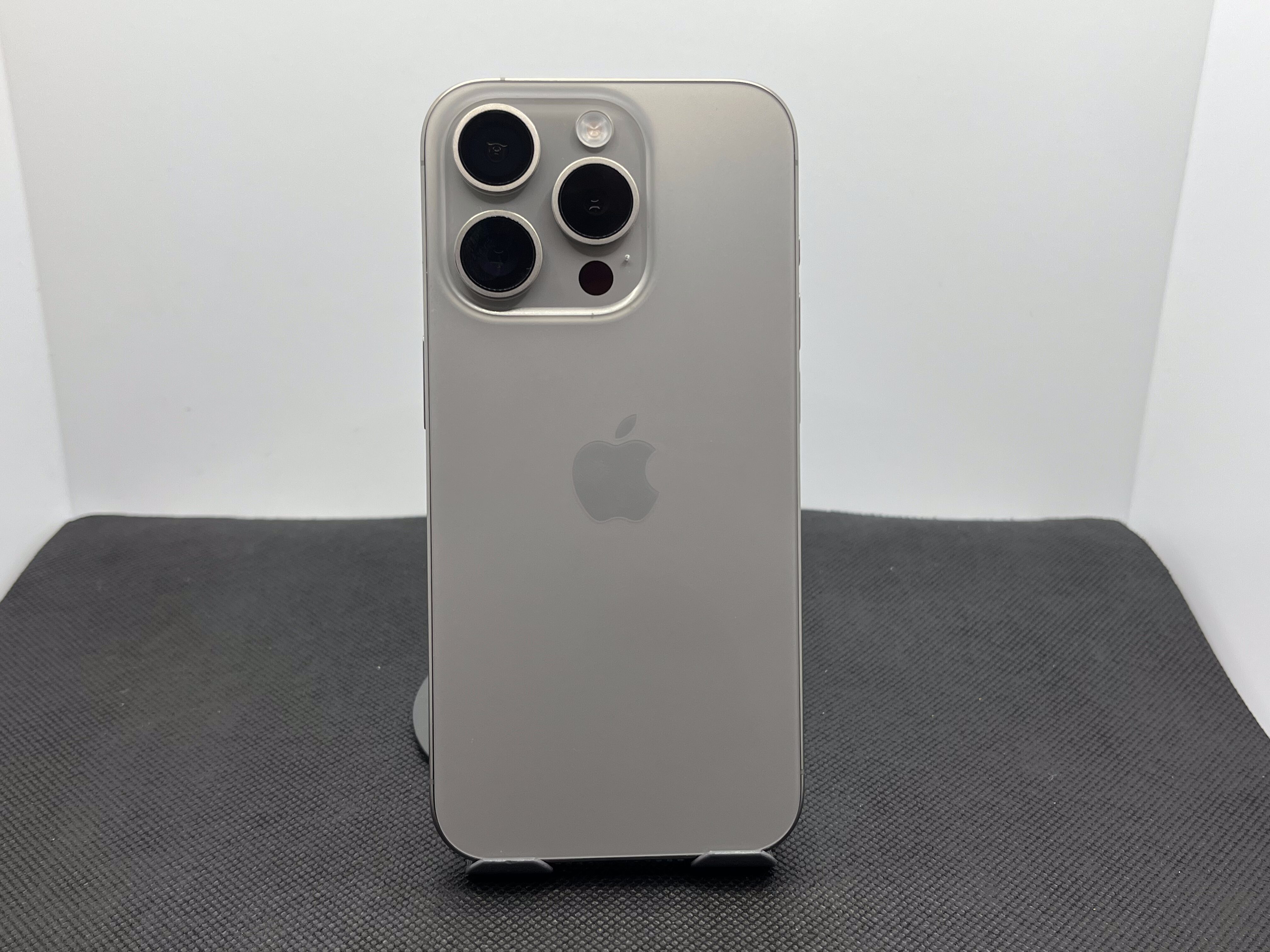 Apple iPhone 15 Pro 128GB Natural Titanium (12 Month Warranty