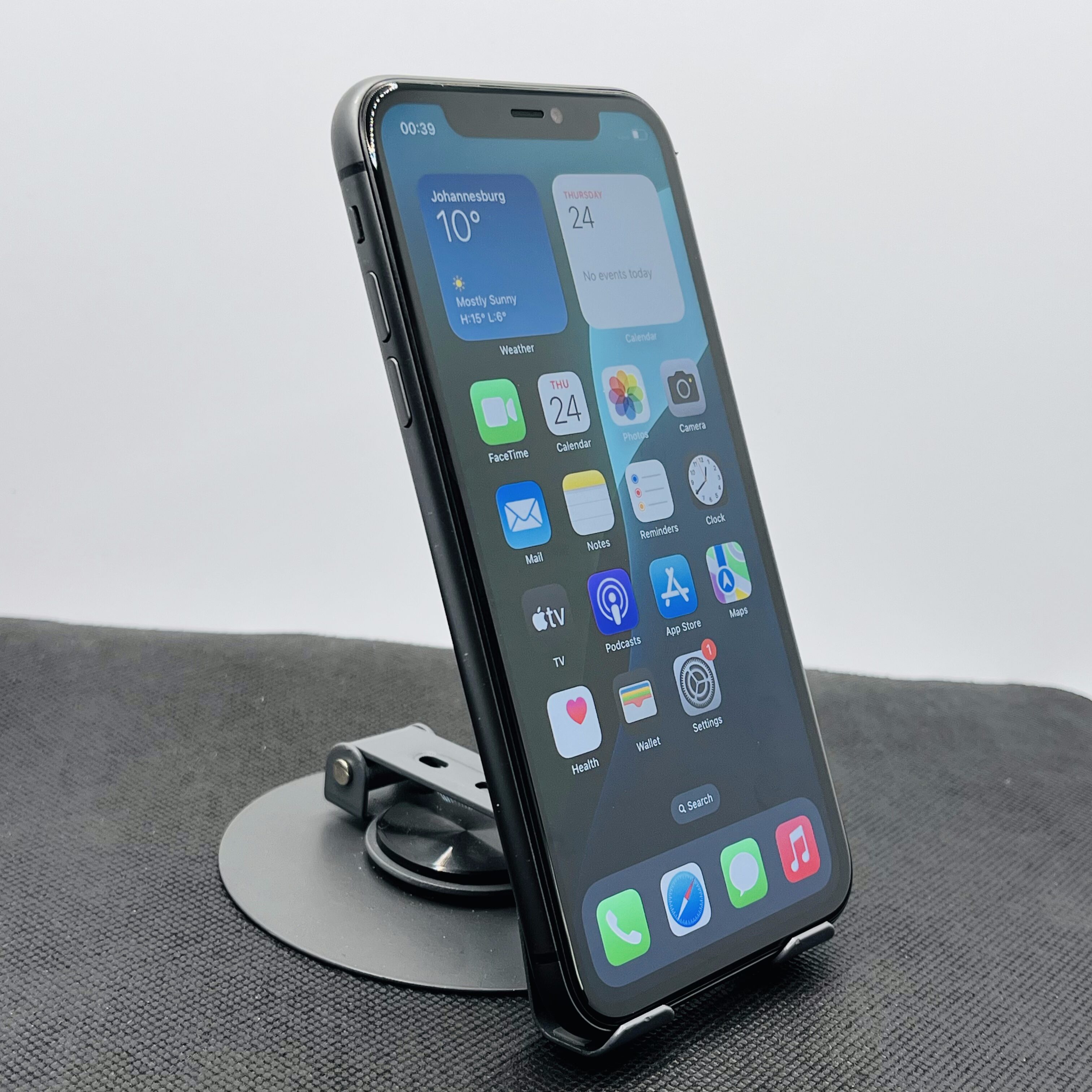 Apple iPhone 11 64GB Black (6 Month Warranty) - Image 3