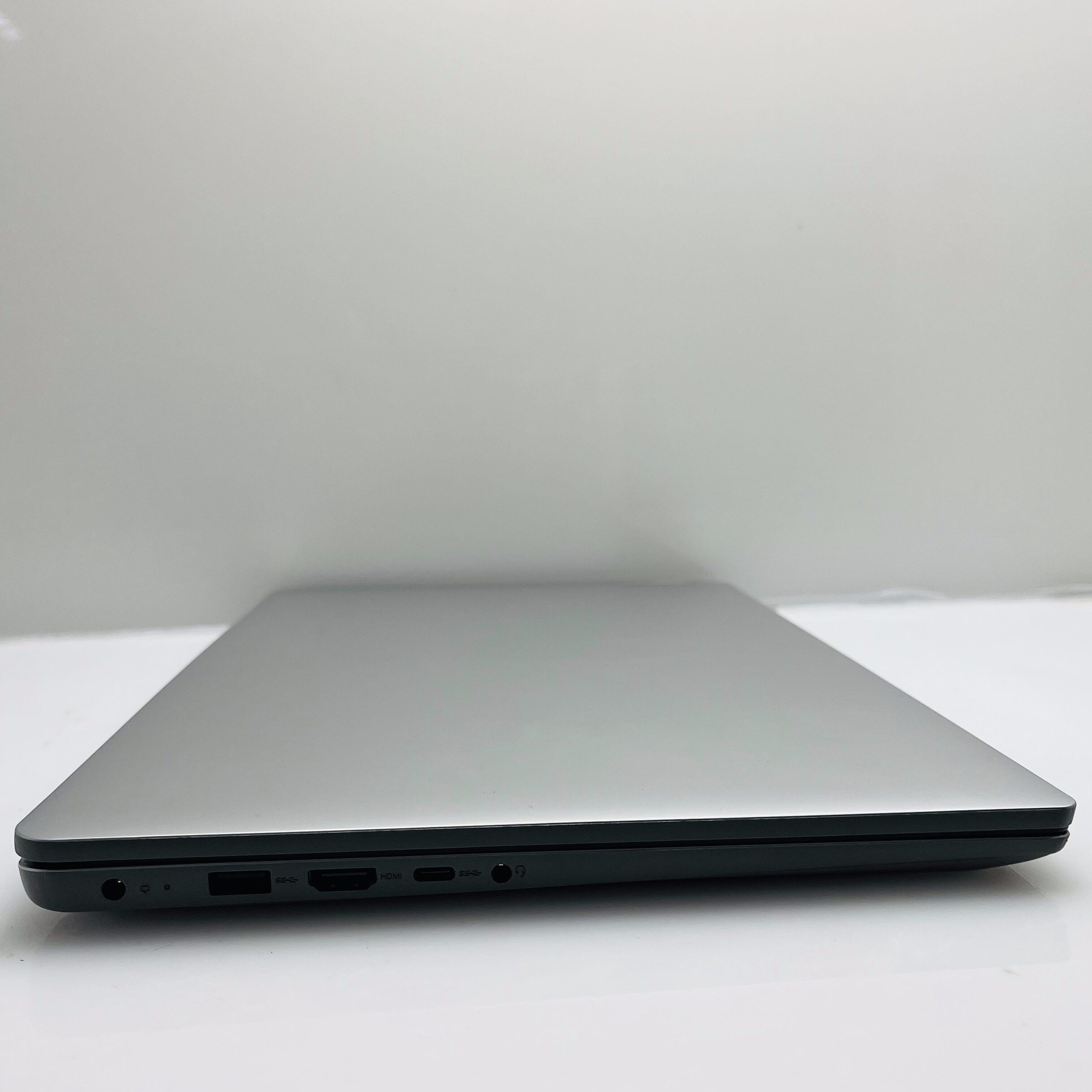 Lenovo Ideapad 1 15AMN7 AMD Ryzen 5 2.80GHz 8GB RAM 512GB SSD Silver - Hinge Damage - Image 4