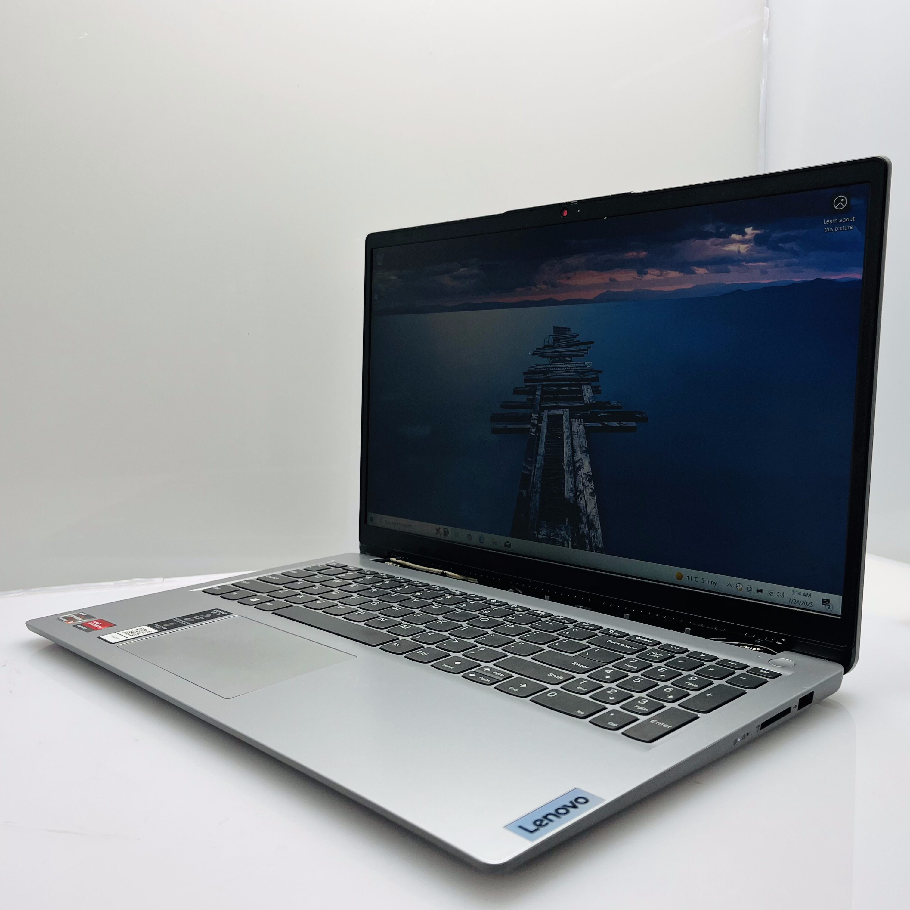 Lenovo Ideapad 1 15AMN7 AMD Ryzen 5 2.80GHz 8GB RAM 512GB SSD Silver - Hinge Damage - Image 12