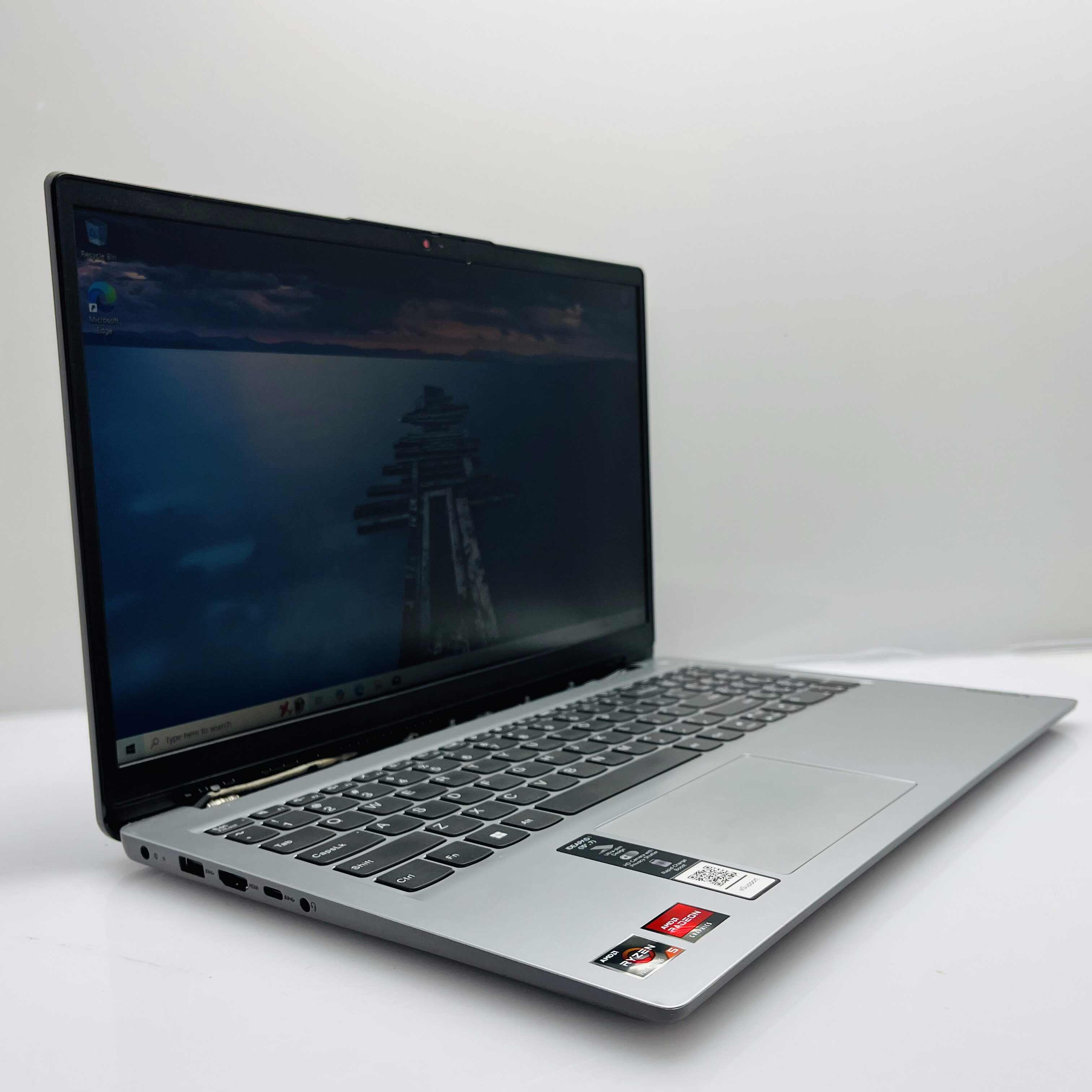 Lenovo Ideapad 1 15AMN7 AMD Ryzen 5 2.80GHz 8GB RAM 512GB SSD