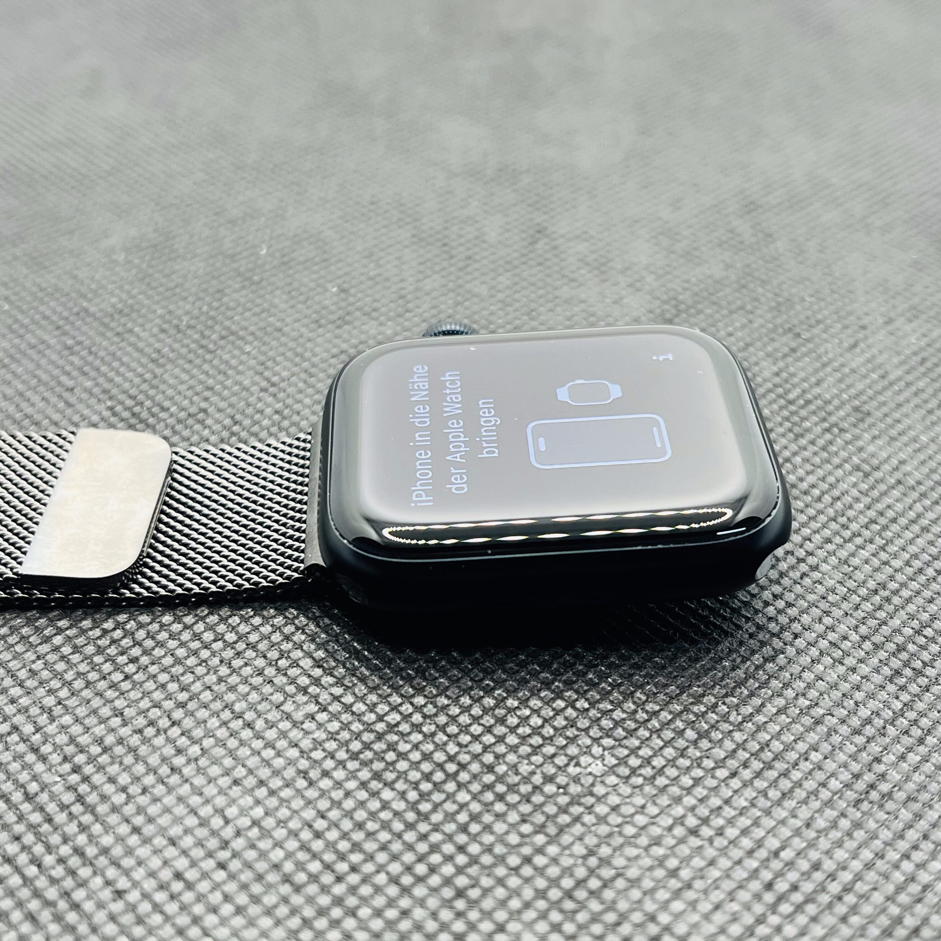 Apple Watch SE 2nd Gen 44mm GPS Only Midnight (3 Month Warranty) – With Stainless Steel Straps - Image 3