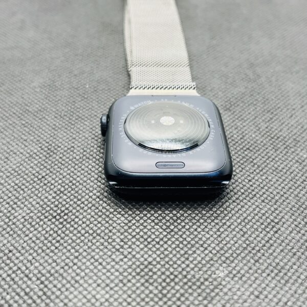 Apple Watch SE 2nd Gen 44mm GPS Only Midnight (3 Month Warranty) – With Stainless Steel Straps - Image 7