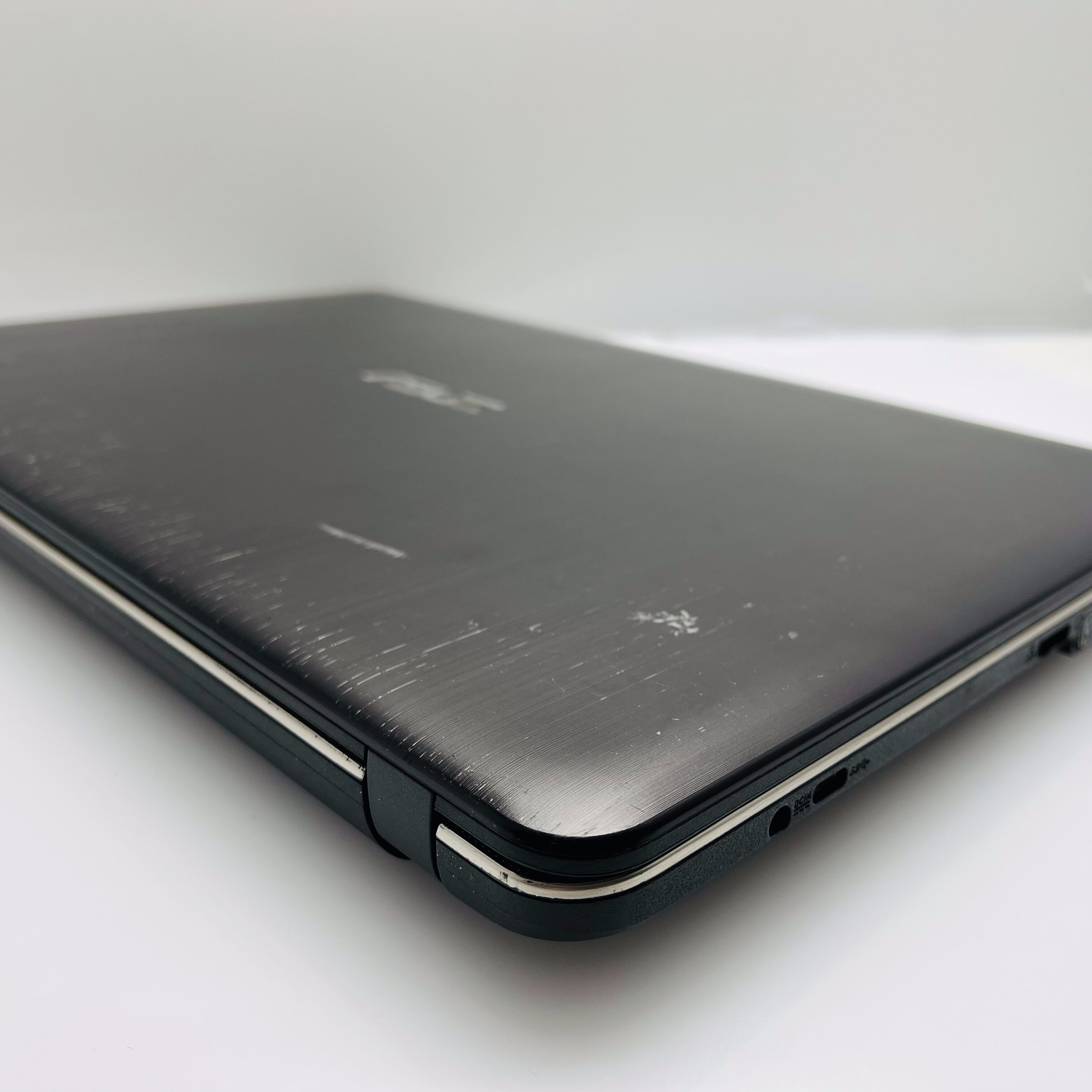 Asus VivoBook F541U 6th Gen "Core i3" 2.00GHz 8GB RAM 500GB SSD Gold (3 Month Warranty) - Image 8