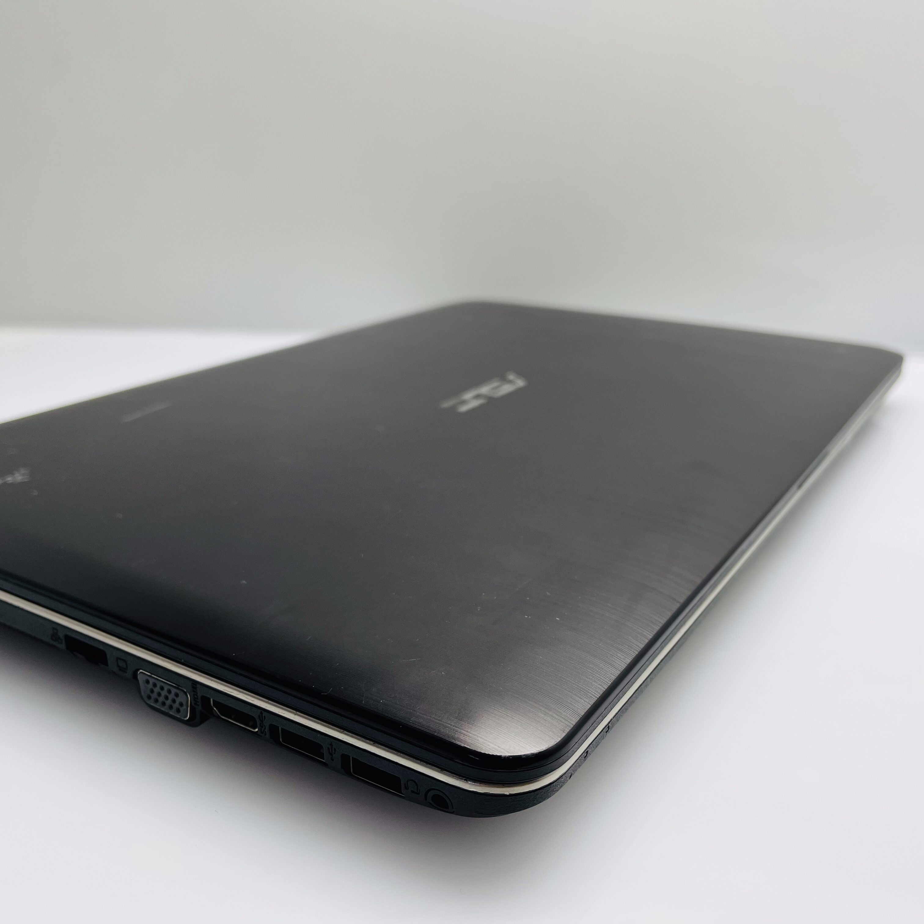 Asus VivoBook F541U 6th Gen "Core i3" 2.00GHz 8GB RAM 500GB SSD Gold (3 Month Warranty) - Image 10