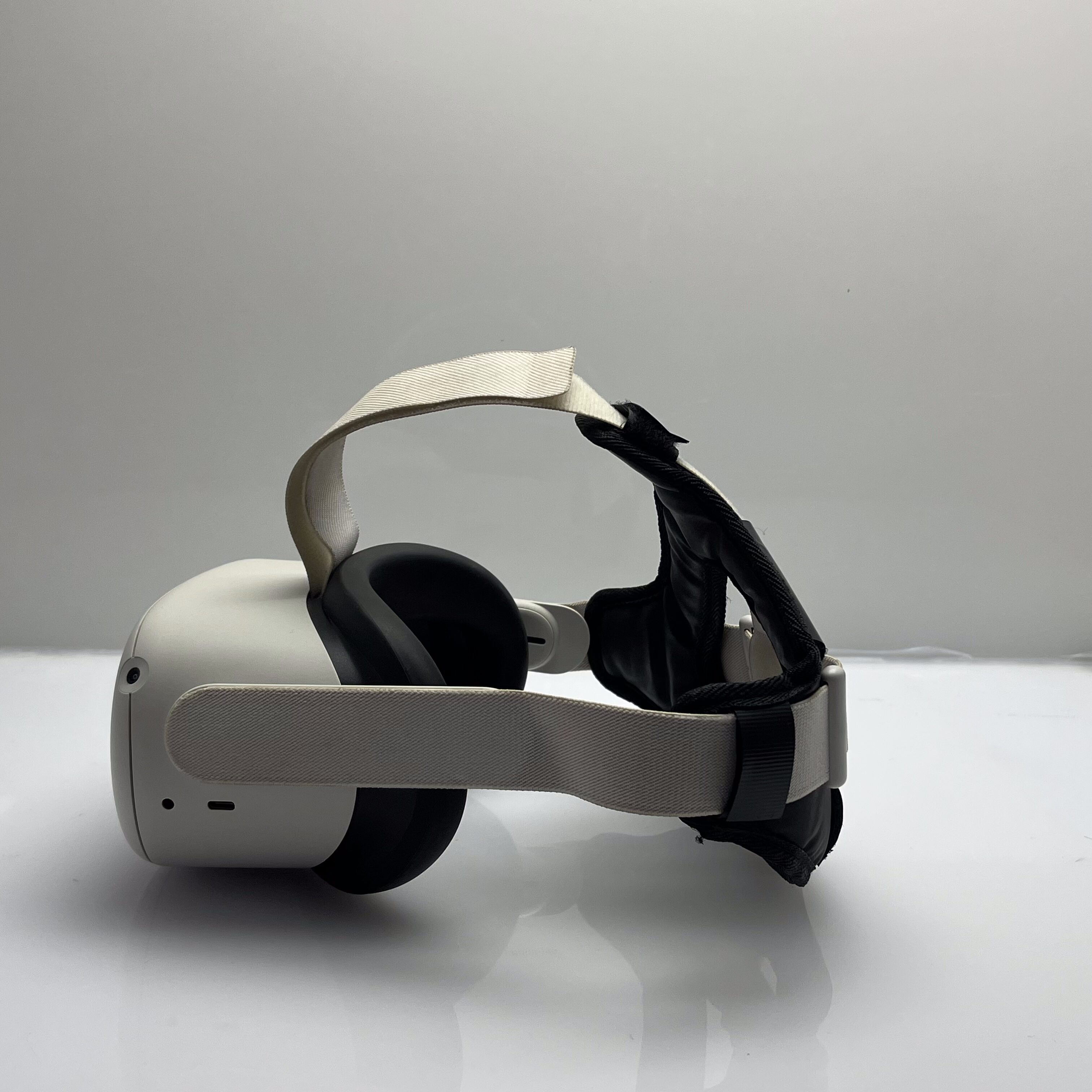 Meta Oculus Quest 2 VR Headset 128GB White (3 Month Warranty) + 2 Touch Controllers - Image 6