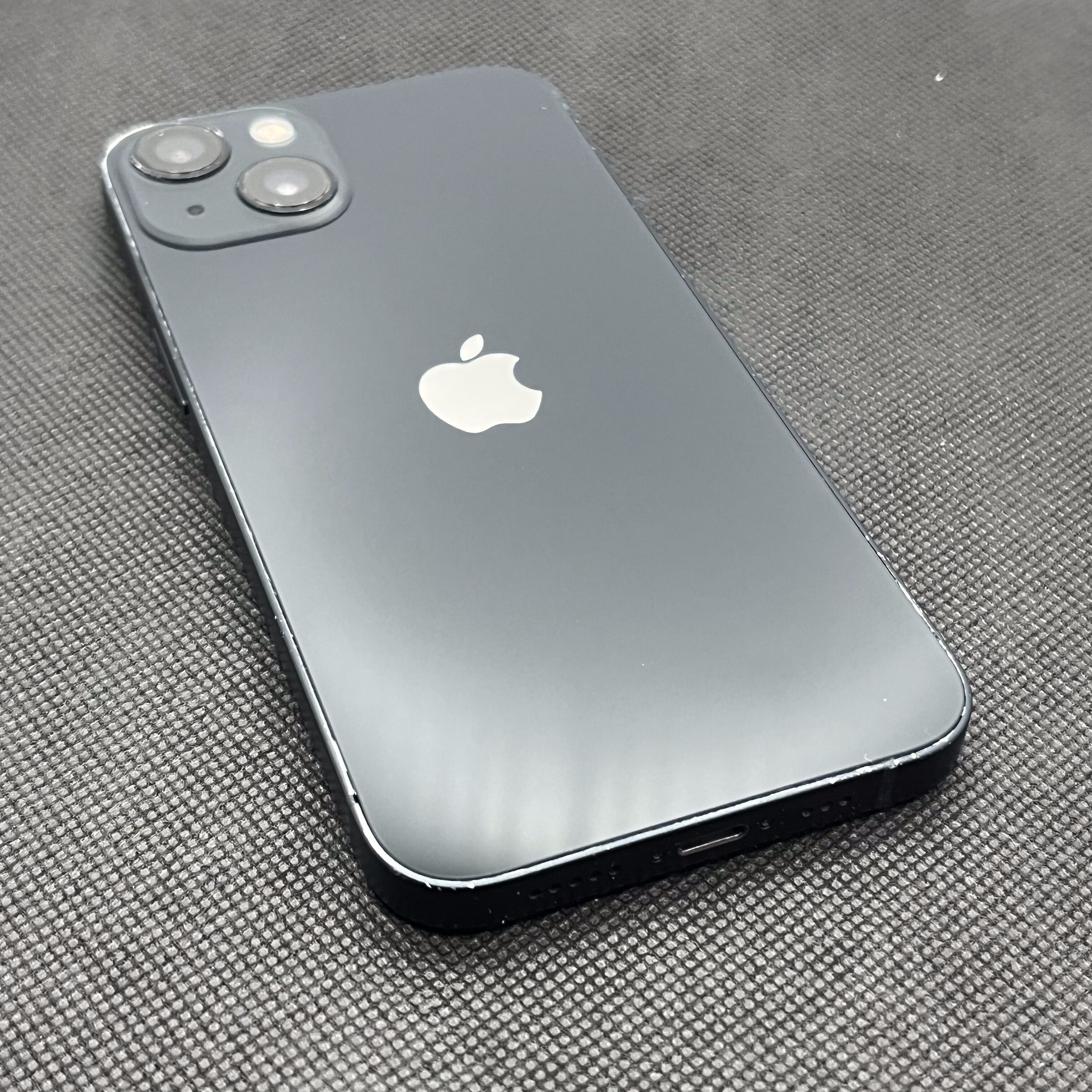 Apple iPhone 13 128GB Midnight (6 Month Warranty) | Epic Deals SA