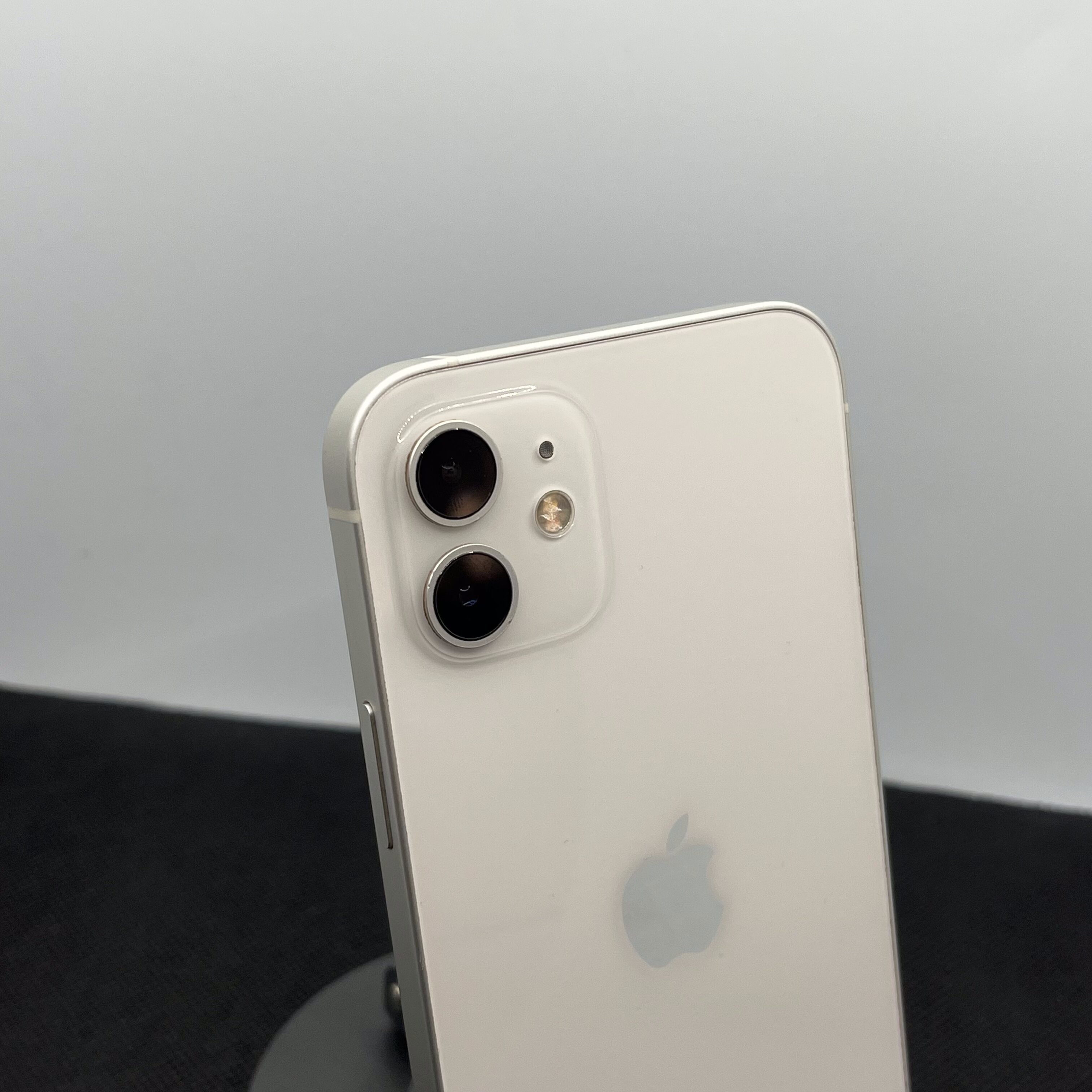 Apple iPhone 12 64GB White (6 Month Warranty) | Epic Deals SA