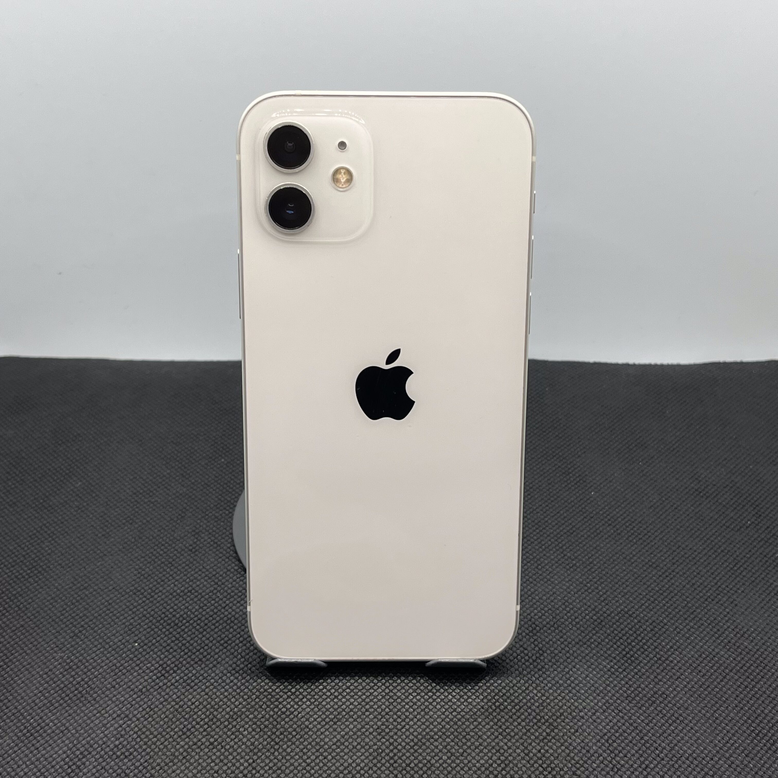 Apple iPhone 12 64GB White (6 Month Warranty) | Epic Deals SA