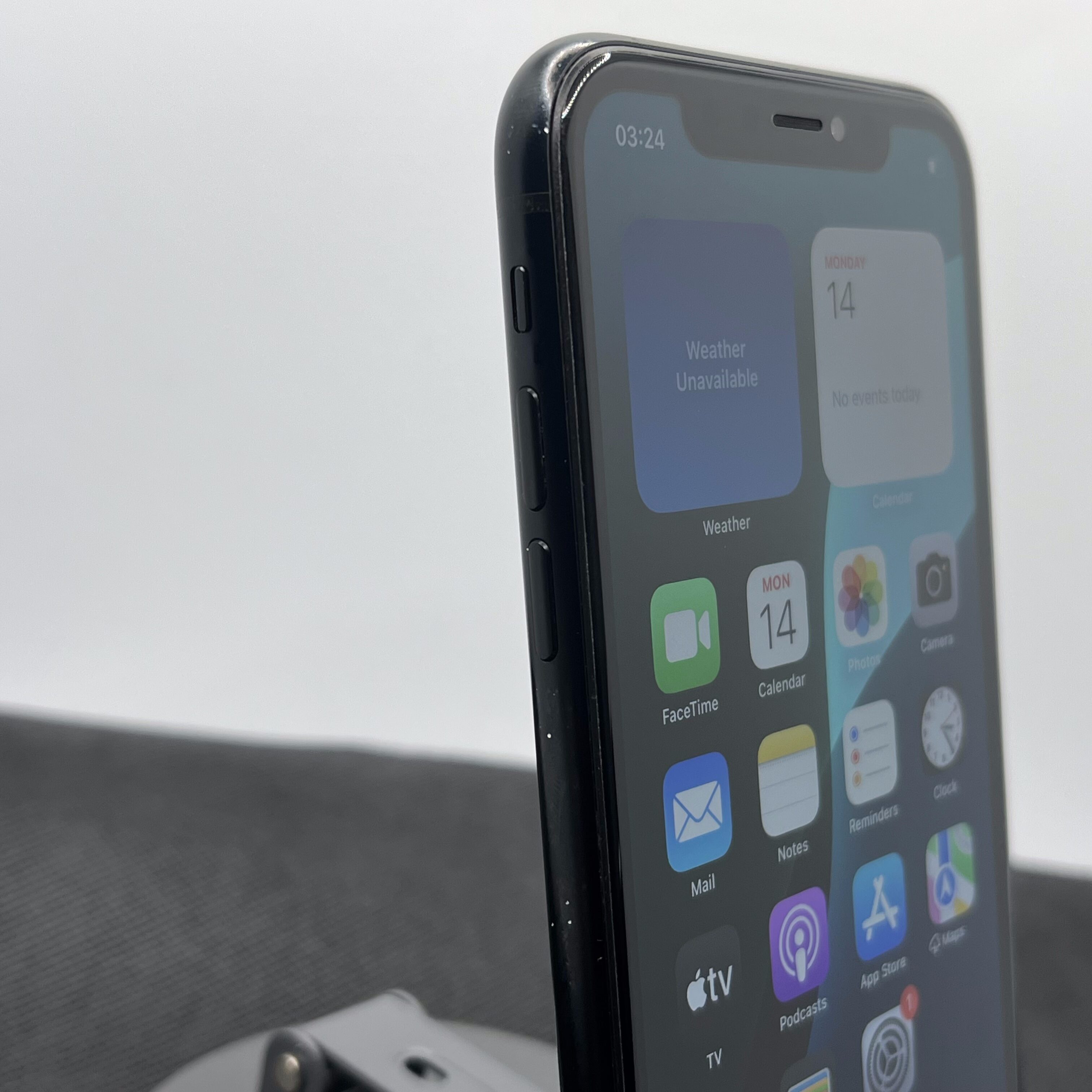 Apple iPhone XR 64GB Black (3 Month Warranty) | Epic Deals SA
