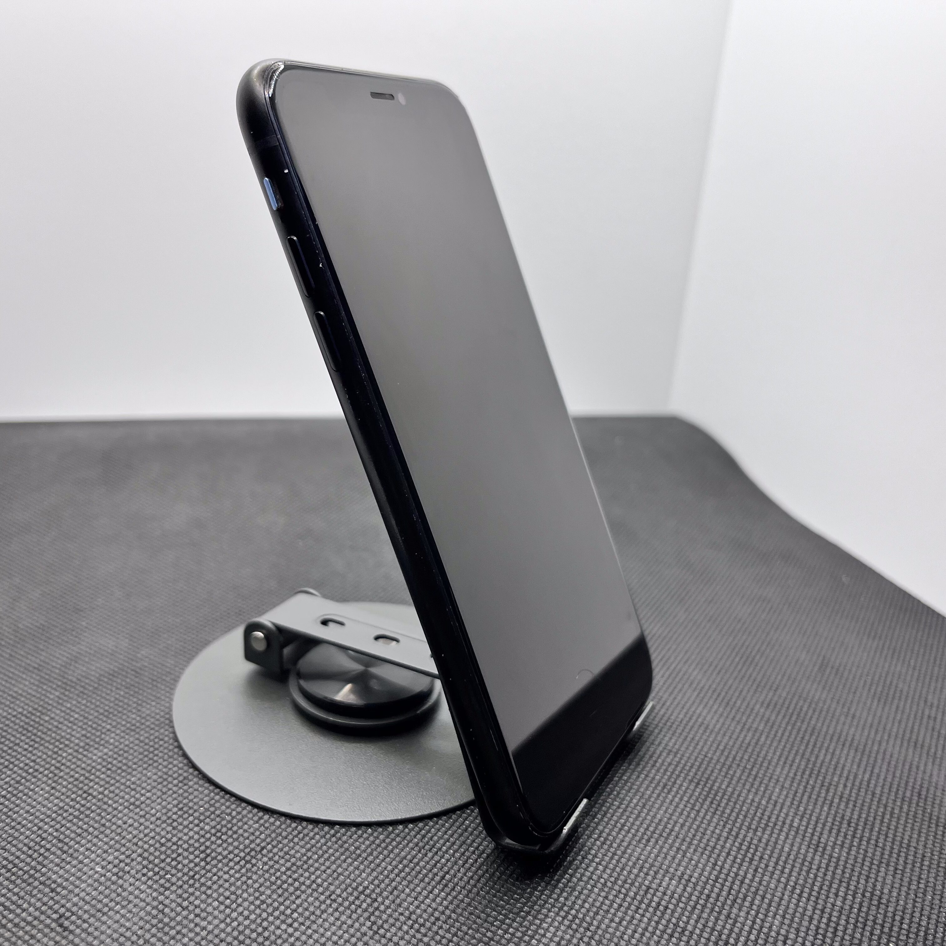 Apple iPhone XR 128GB Black (3 Month Warranty) - Image 6