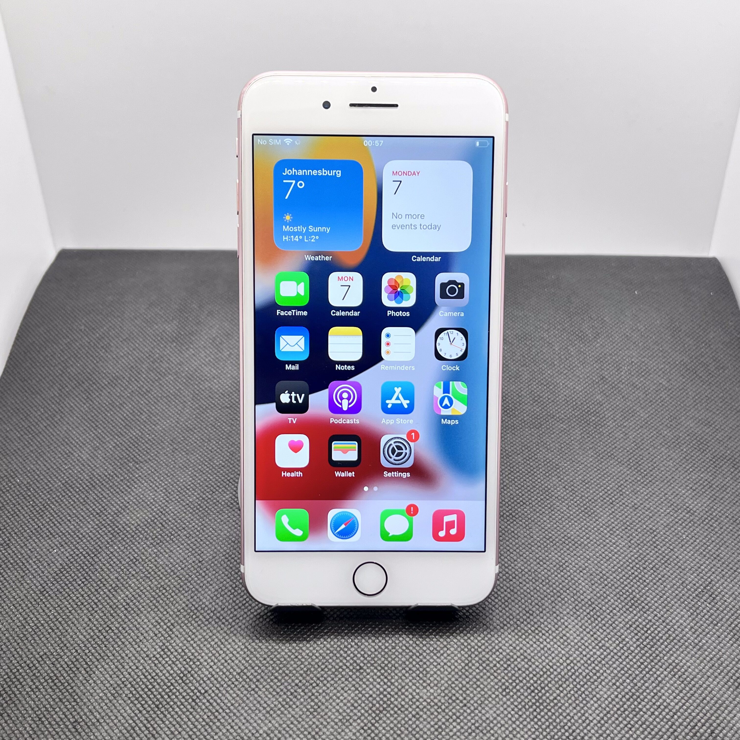 Apple iPhone 7 Plus 128GB Rose Gold (3 Month Warranty) | Epic Deals SA