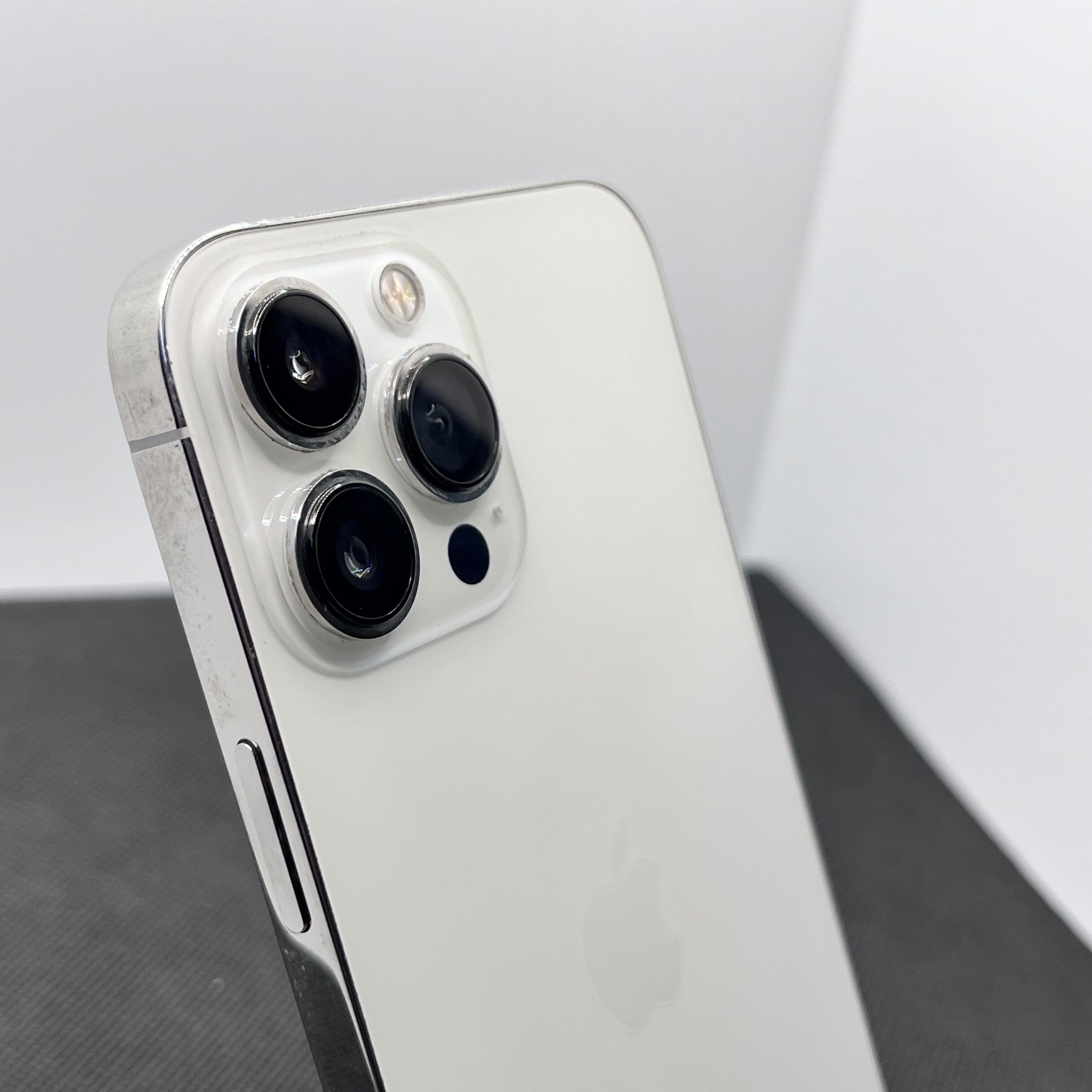 Apple iPhone 13 Pro Max 128GB Silver (12 Month Warranty) | Epic
