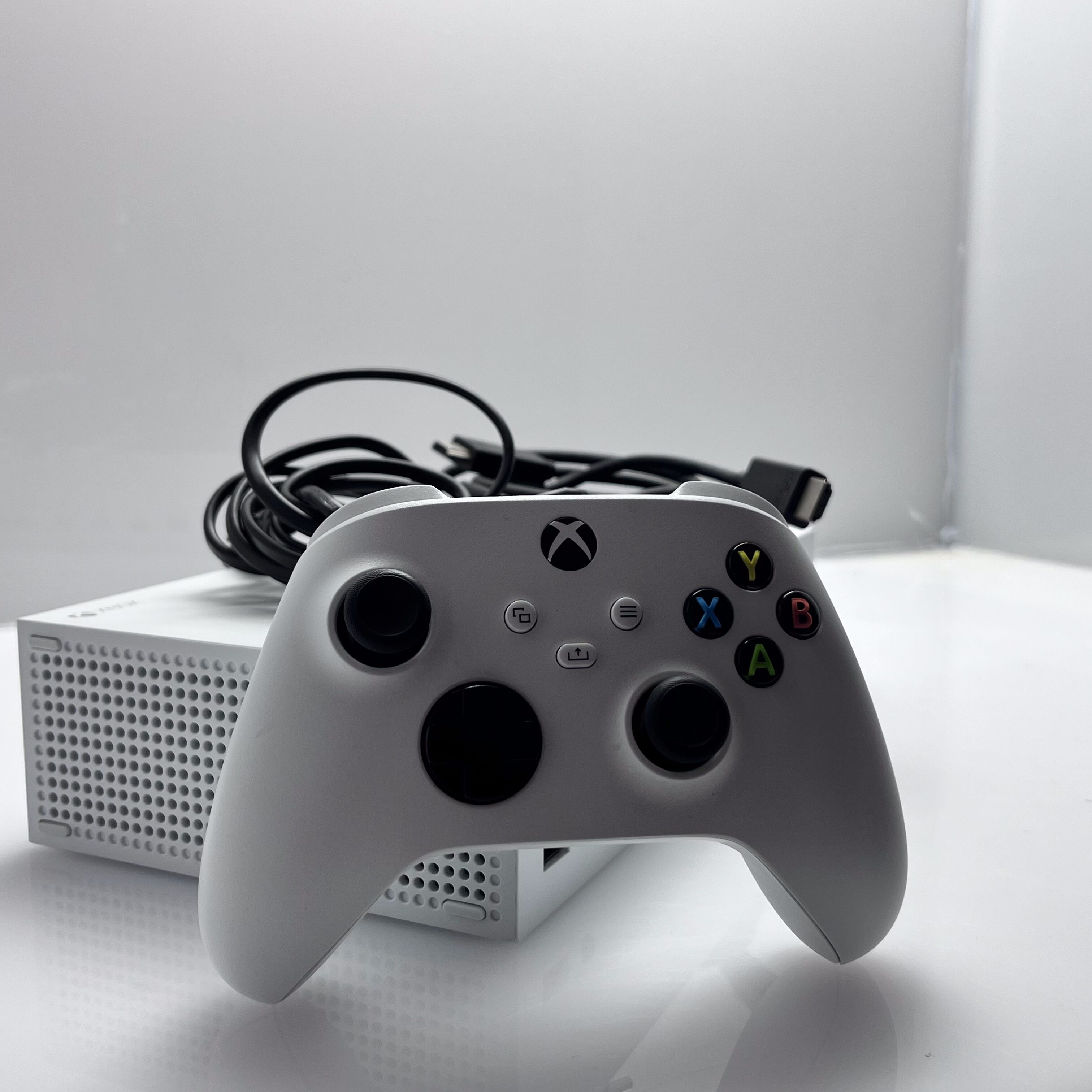 Xbox Series S 512GB White + 1 Controller + 1 Power Cable + 1 HDMI Cable (3 Month Warranty) - Image 6