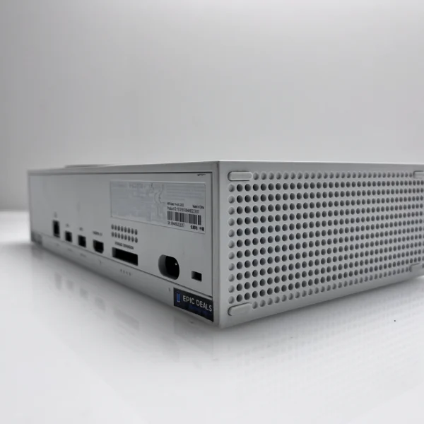 Xbox Series S 512GB White + 2 Controllers + 1 Power Cable + 1 HDMI