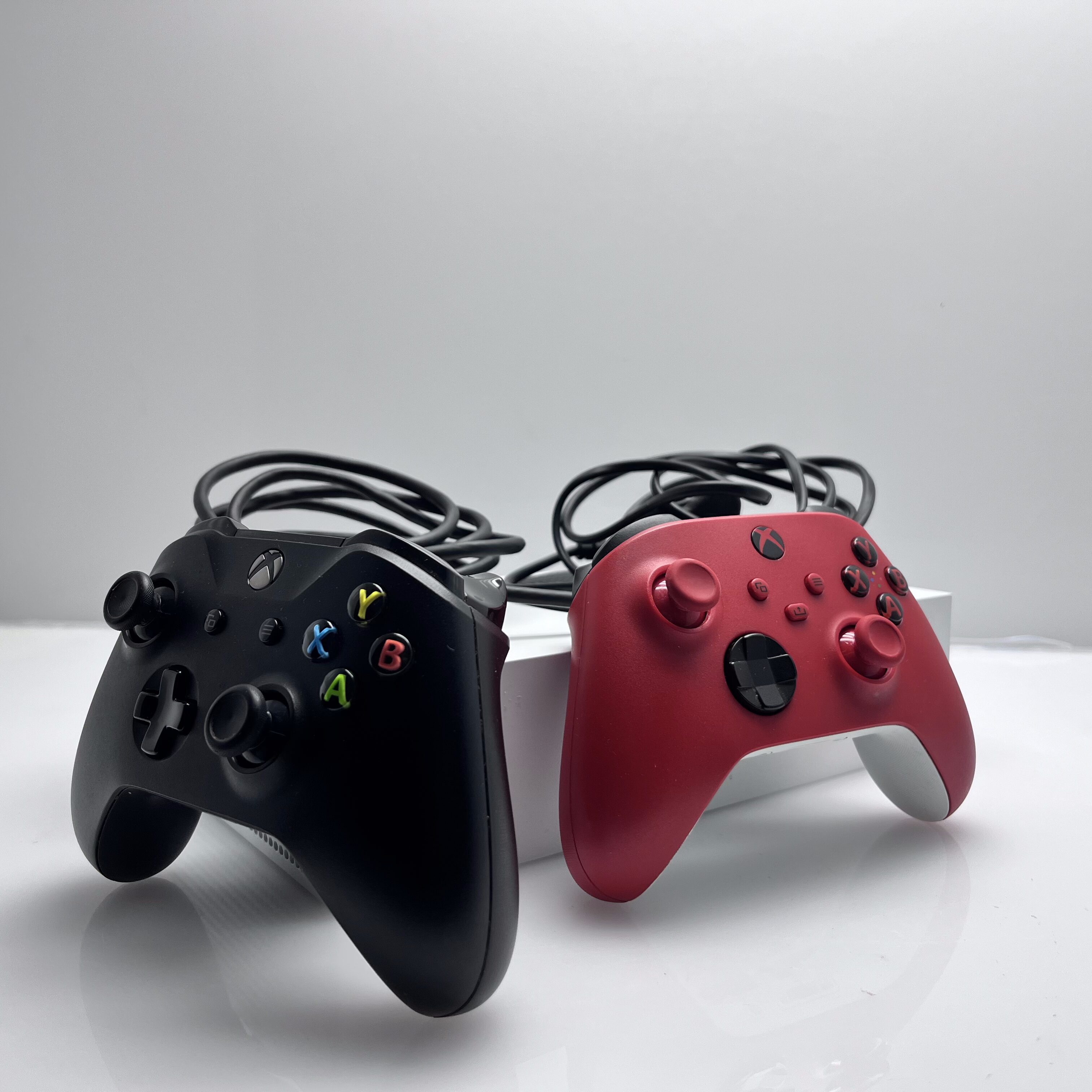 Xbox Series S 512GB White + 2 Controllers + 1 Power Cable + 1 HDMI Cable (3 Month Warranty) - Image 7