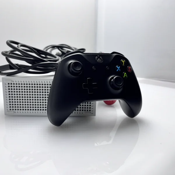 Xbox Series S 512GB White + 2 Controllers + 1 Power Cable + 1 HDMI