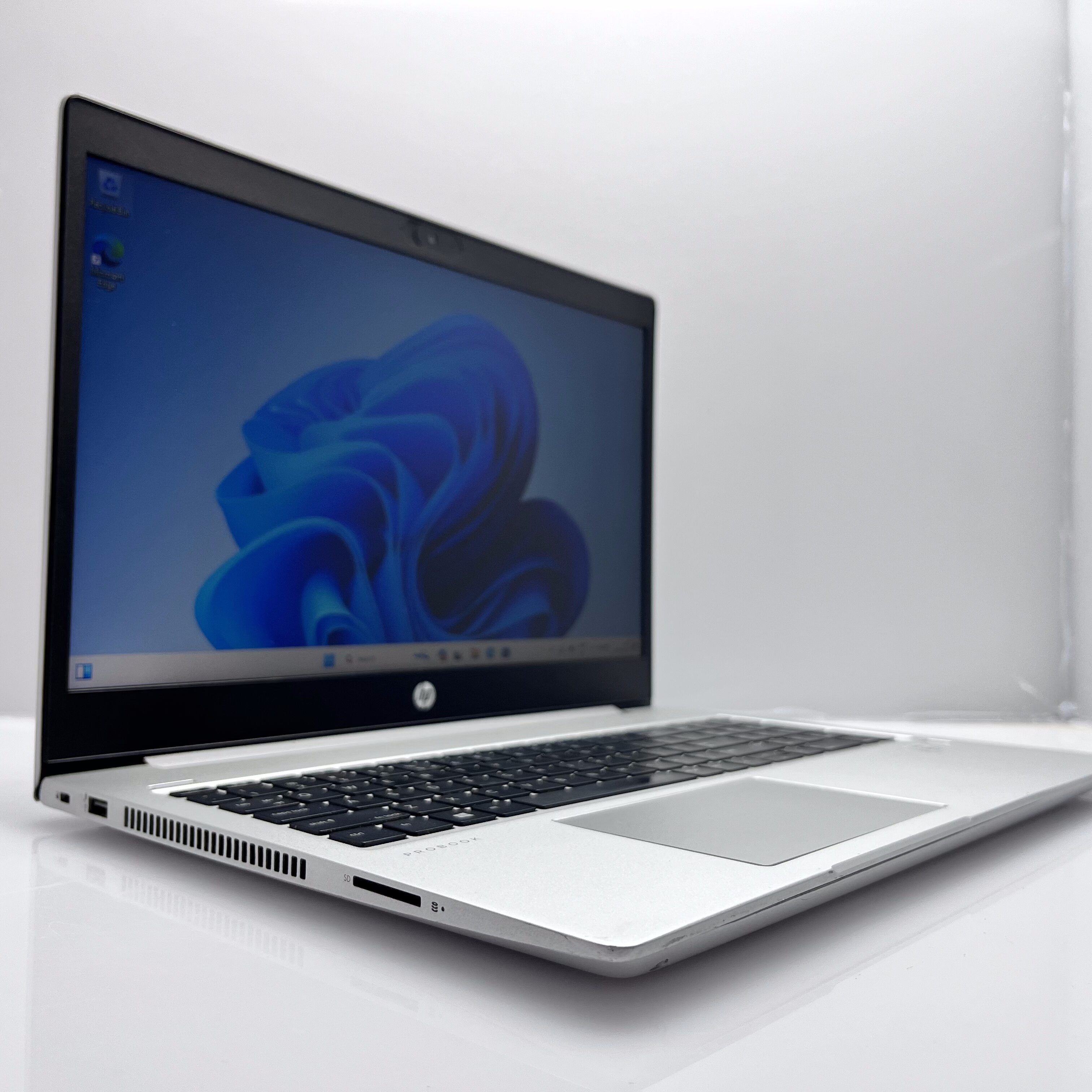HP ProBook 450 G7 8GB RAM 256GB SSD Silver (3 Month Warranty) - Bright Spots - Image 2