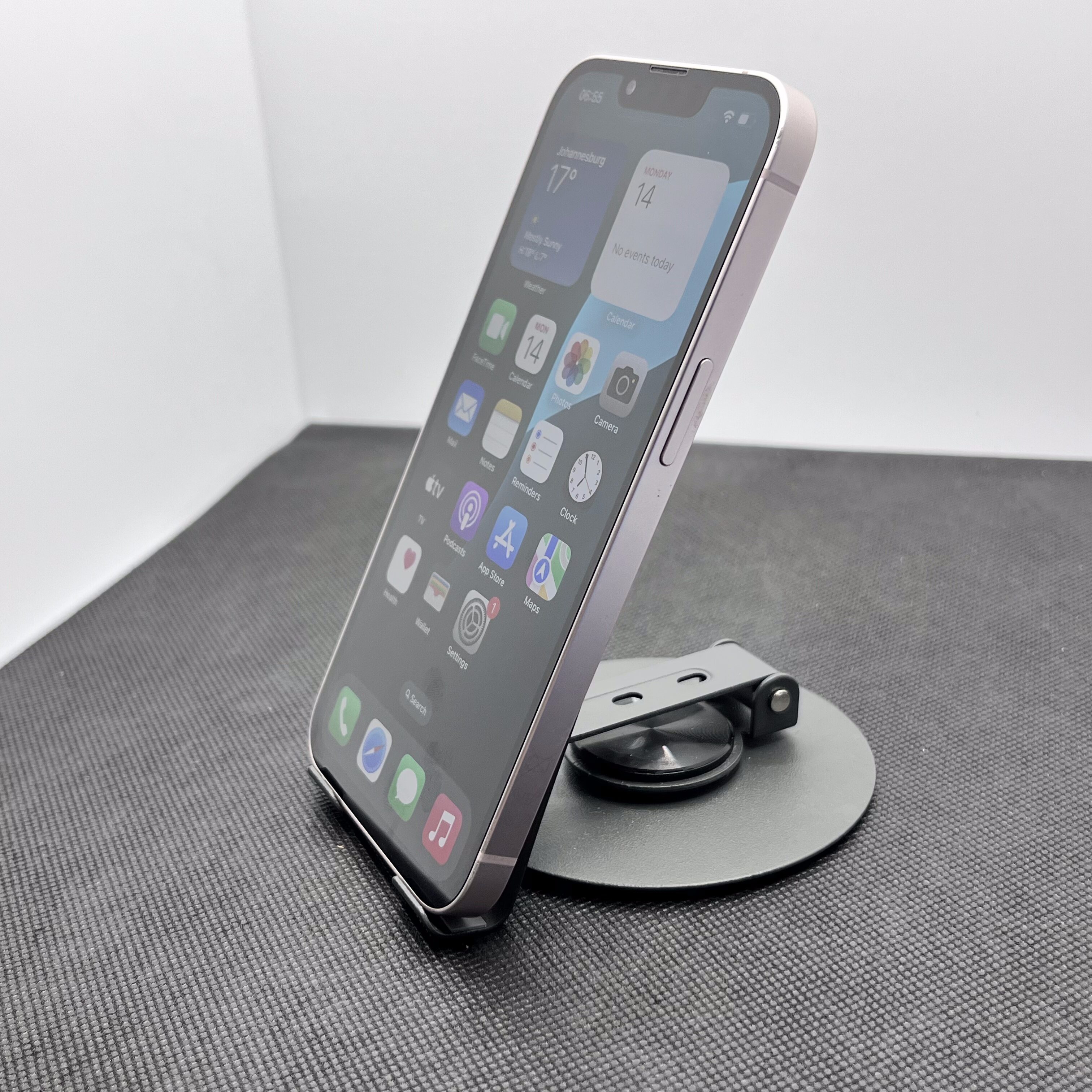 Apple iPhone 13 128GB Pink (6 Month Warranty) - Image 4