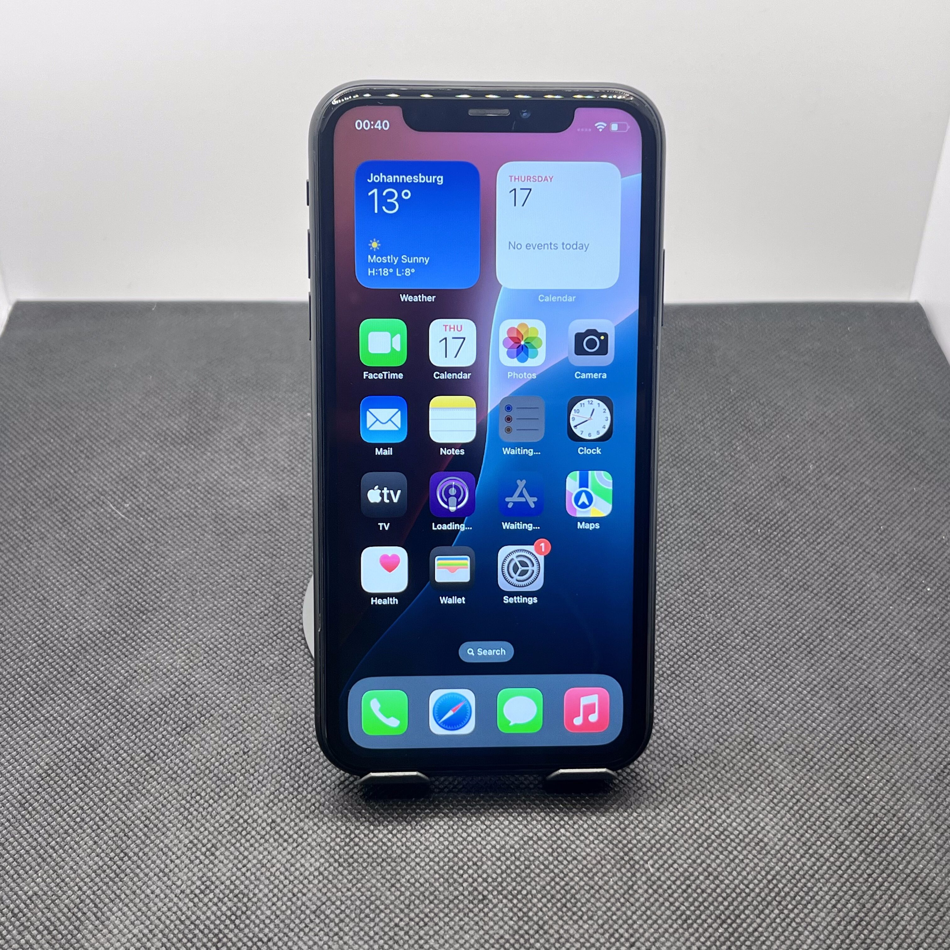Apple iPhone XR 64GB Black (3 Month Warranty) | Epic Deals SA