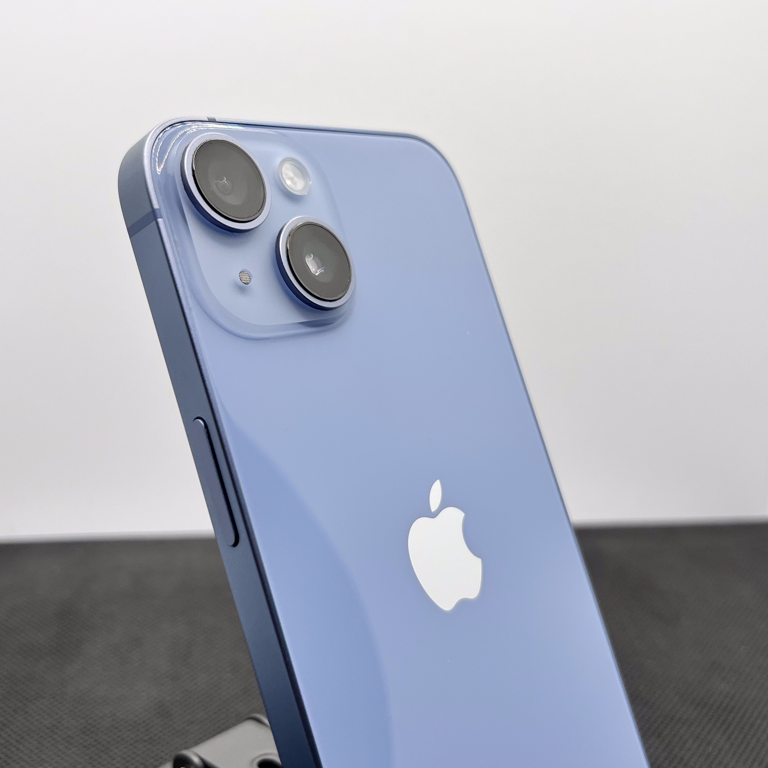 Apple iPhone 14 256GB Blue (12 Month Warranty) - Image 10