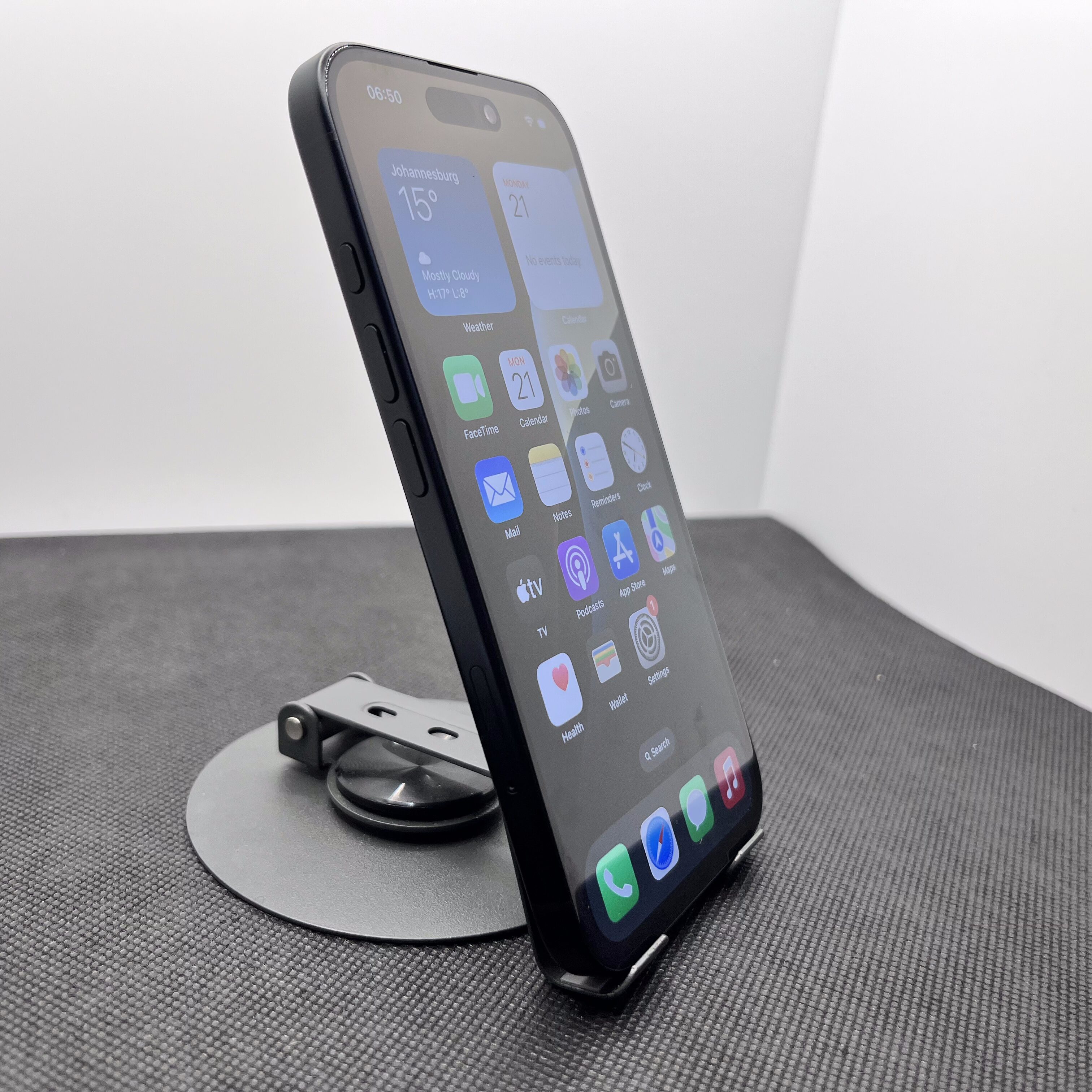 Apple iPhone 16 256GB Black Titanium (12 Month Warranty) - Image 2