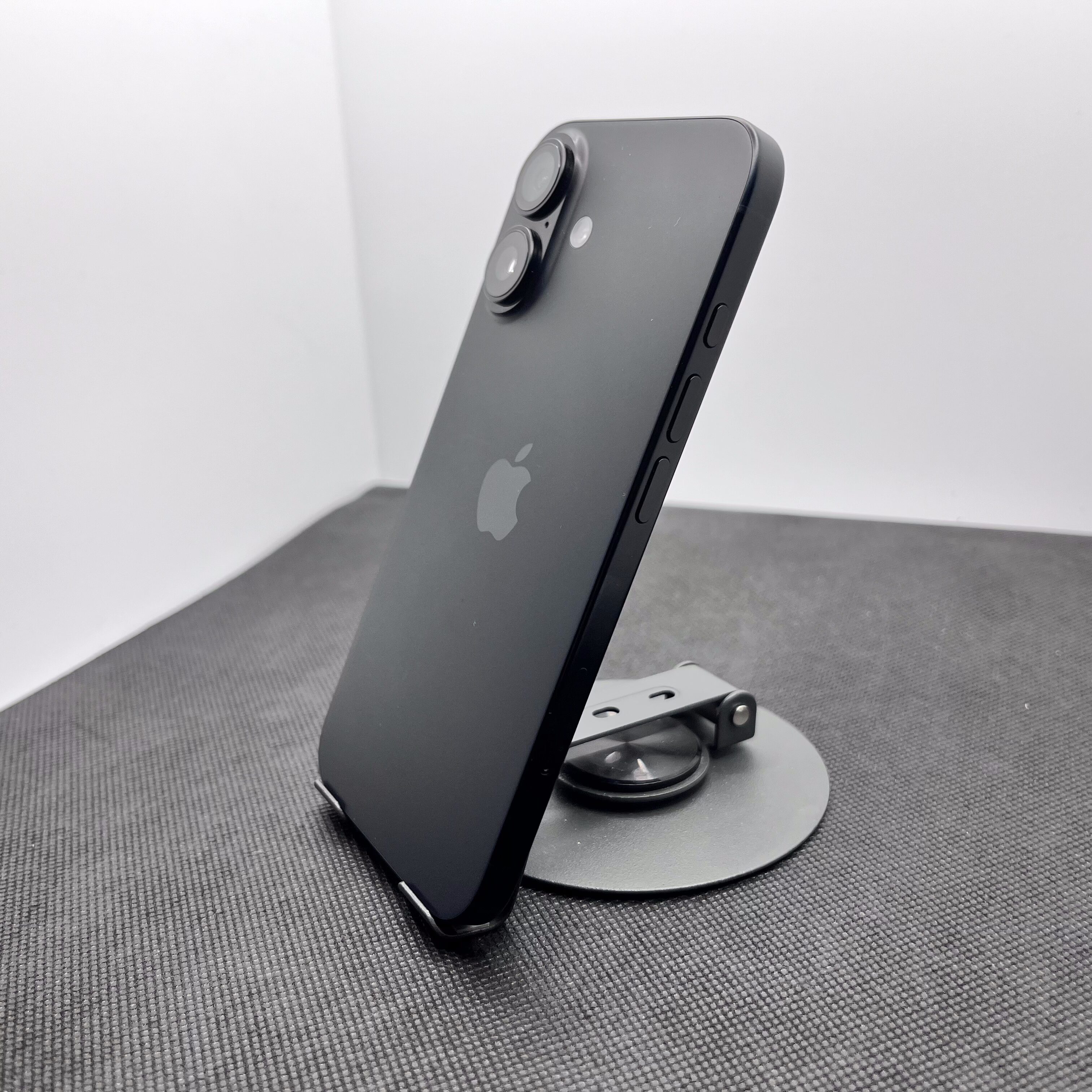 Apple iPhone 16 256GB Black Titanium (12 Month Warranty) - Image 7