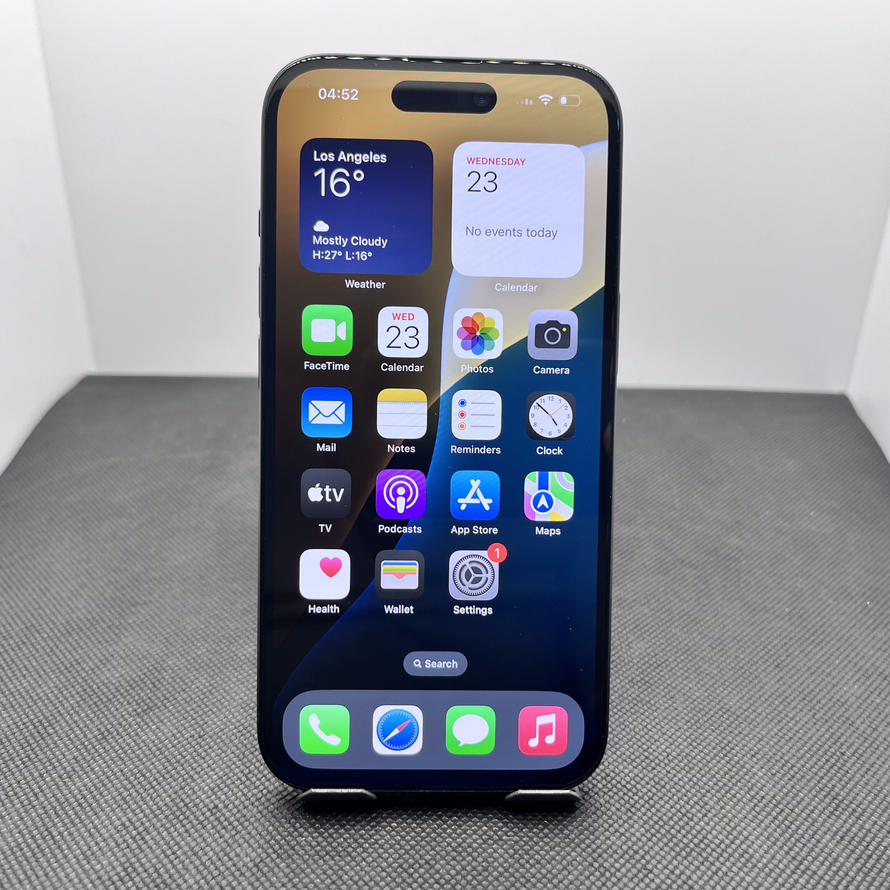 Apple iPhone 15 128GB Black Titanium (12 Month Warranty) - Image 3