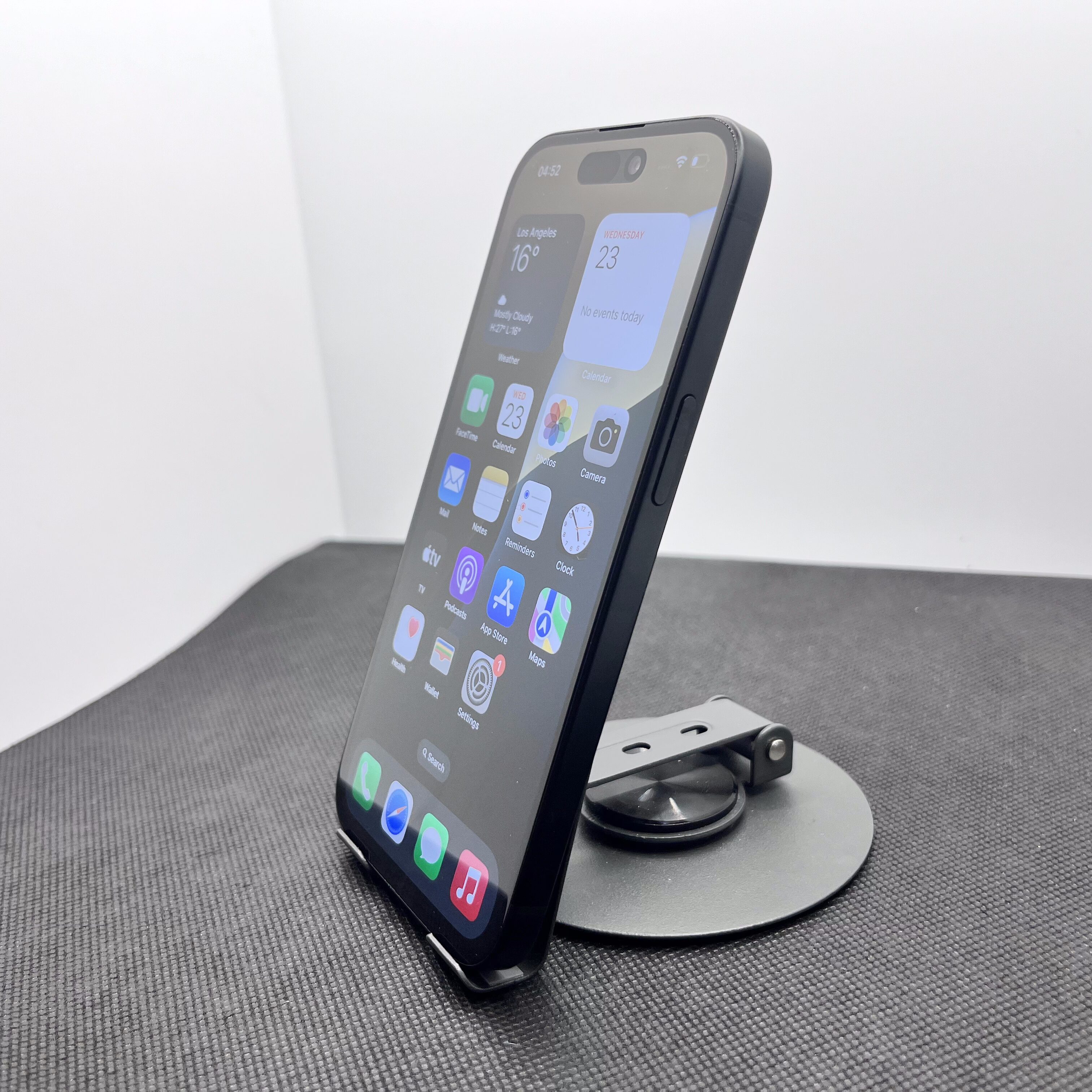 Apple iPhone 15 128GB Black Titanium (12 Month Warranty) - Image 4