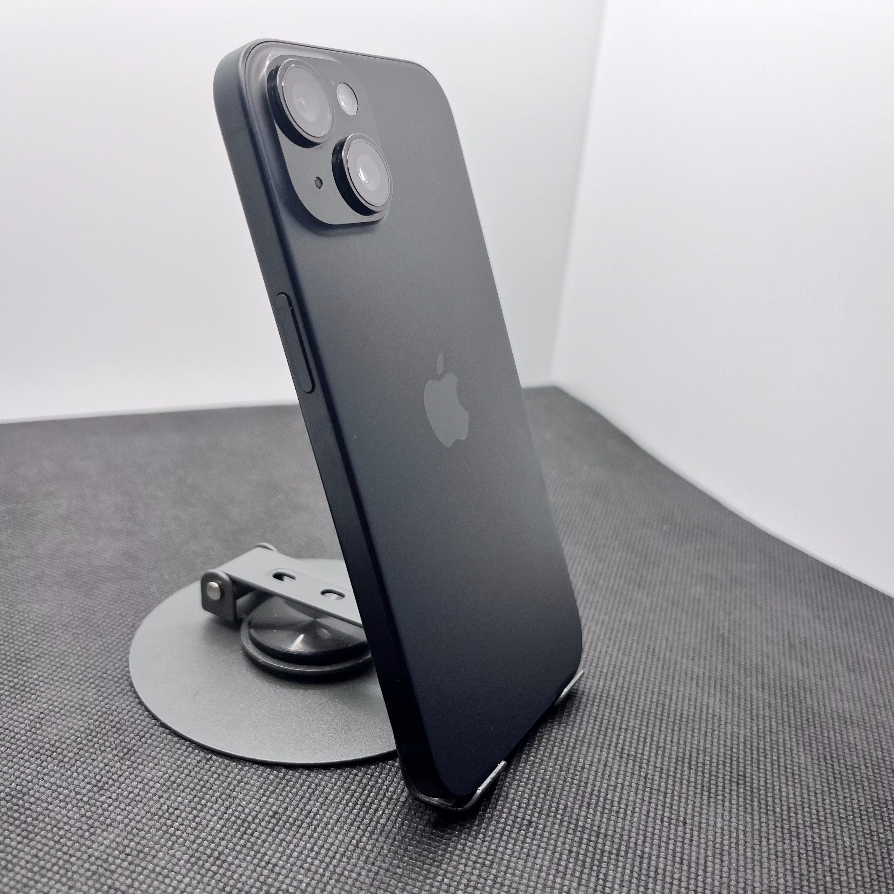 Apple iPhone 15 128GB Black Titanium (12 Month Warranty) - Image 7