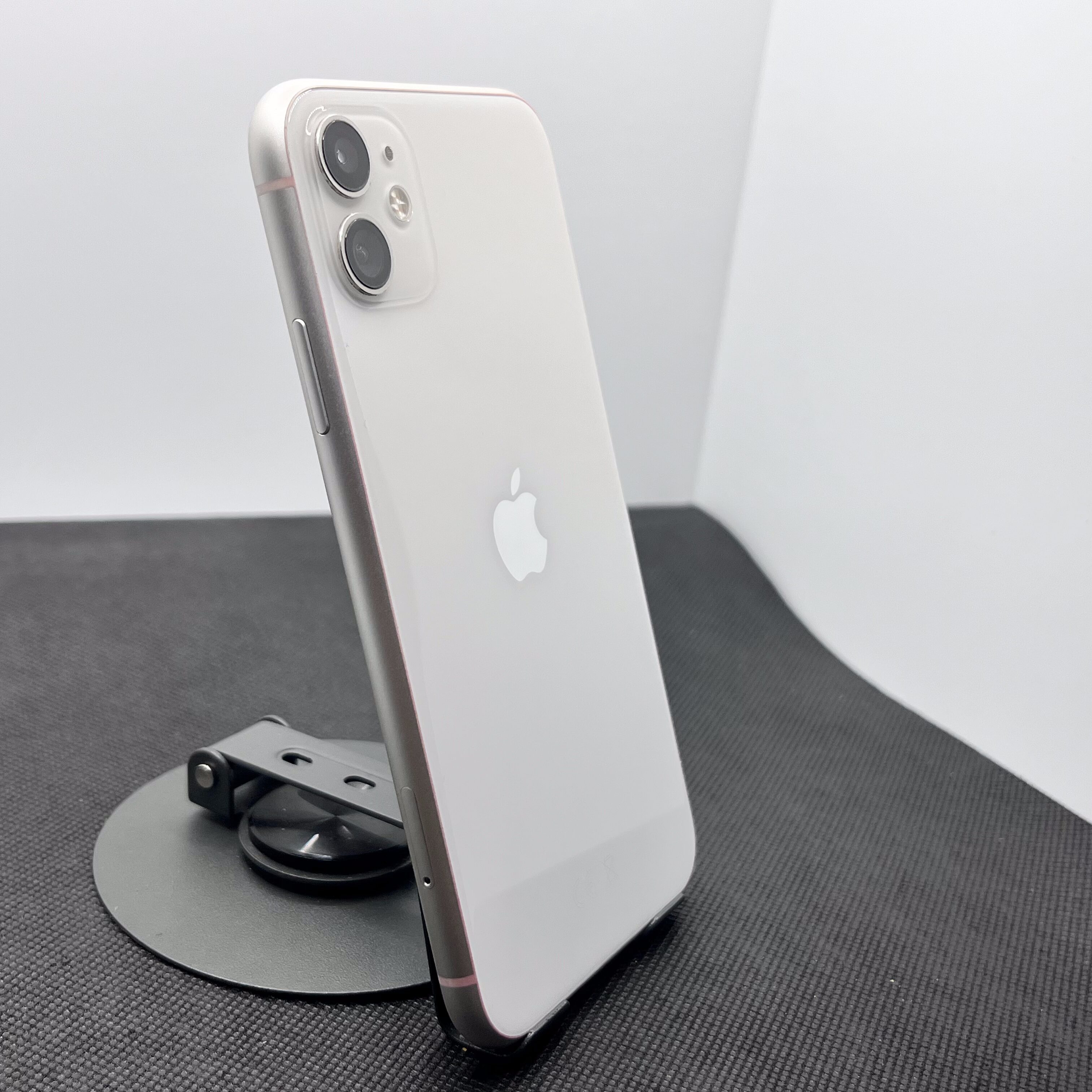 Apple iPhone 11 64GB Starlight (6 Month Warranty) | Epic Deals SA