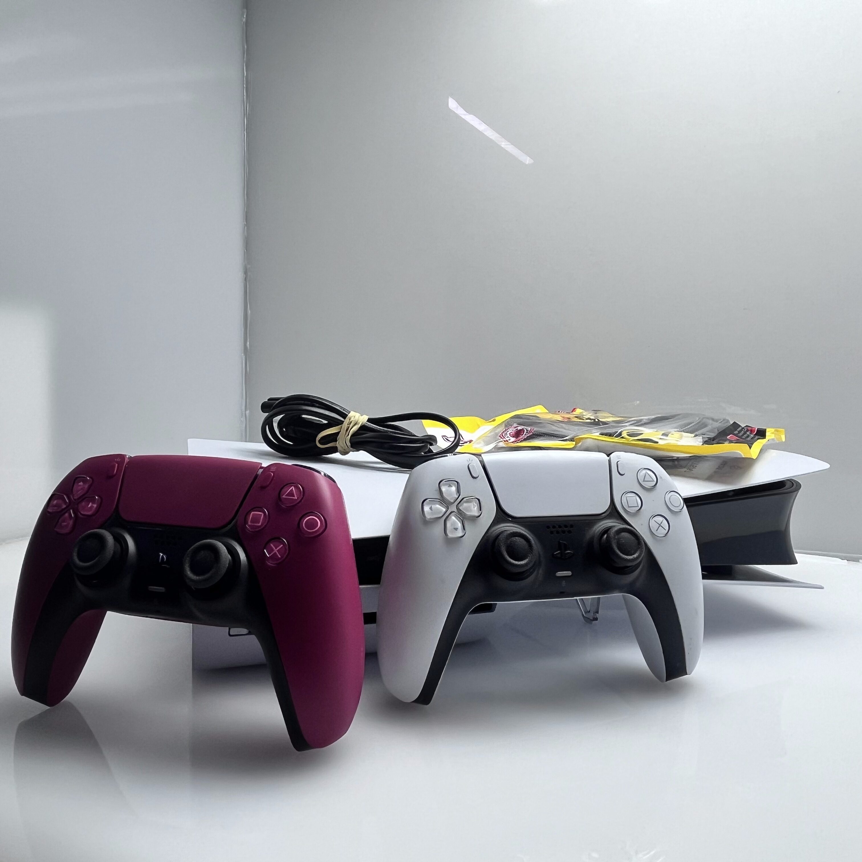 Playstation 5 Physical Disk Edition 1TB White + 2 Controllers + 1 HDMI Cable + 1 Power Cable (12 Month Warranty) - Image 6