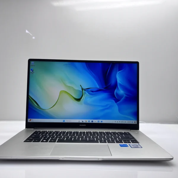 ジャンク品ノートパソコン　HUAWEI matebook Core i3 Huawei MateBook D15 