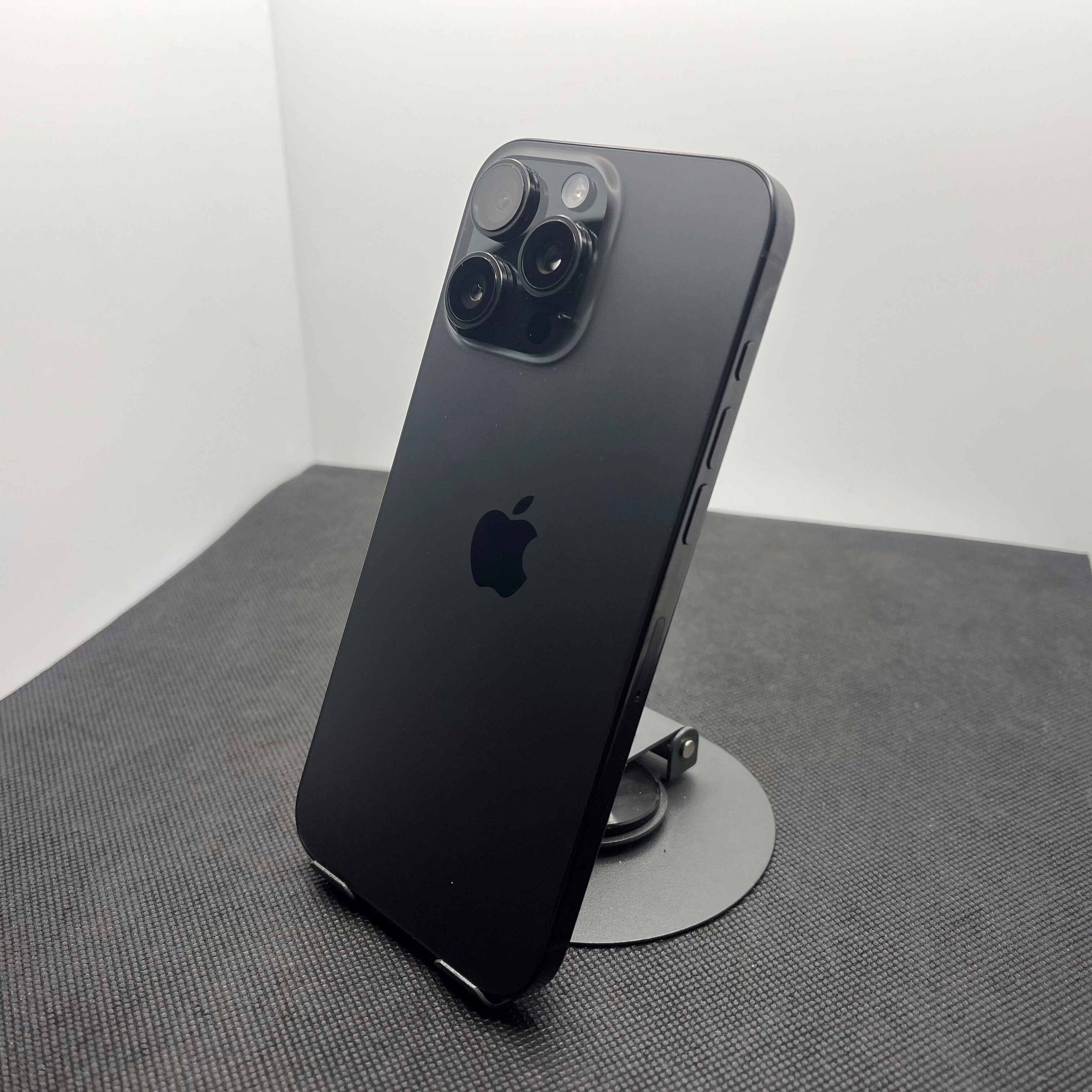 Apple iPhone 16 Pro Max 256GB Black Titanium (12 Month Warranty) - Image 7