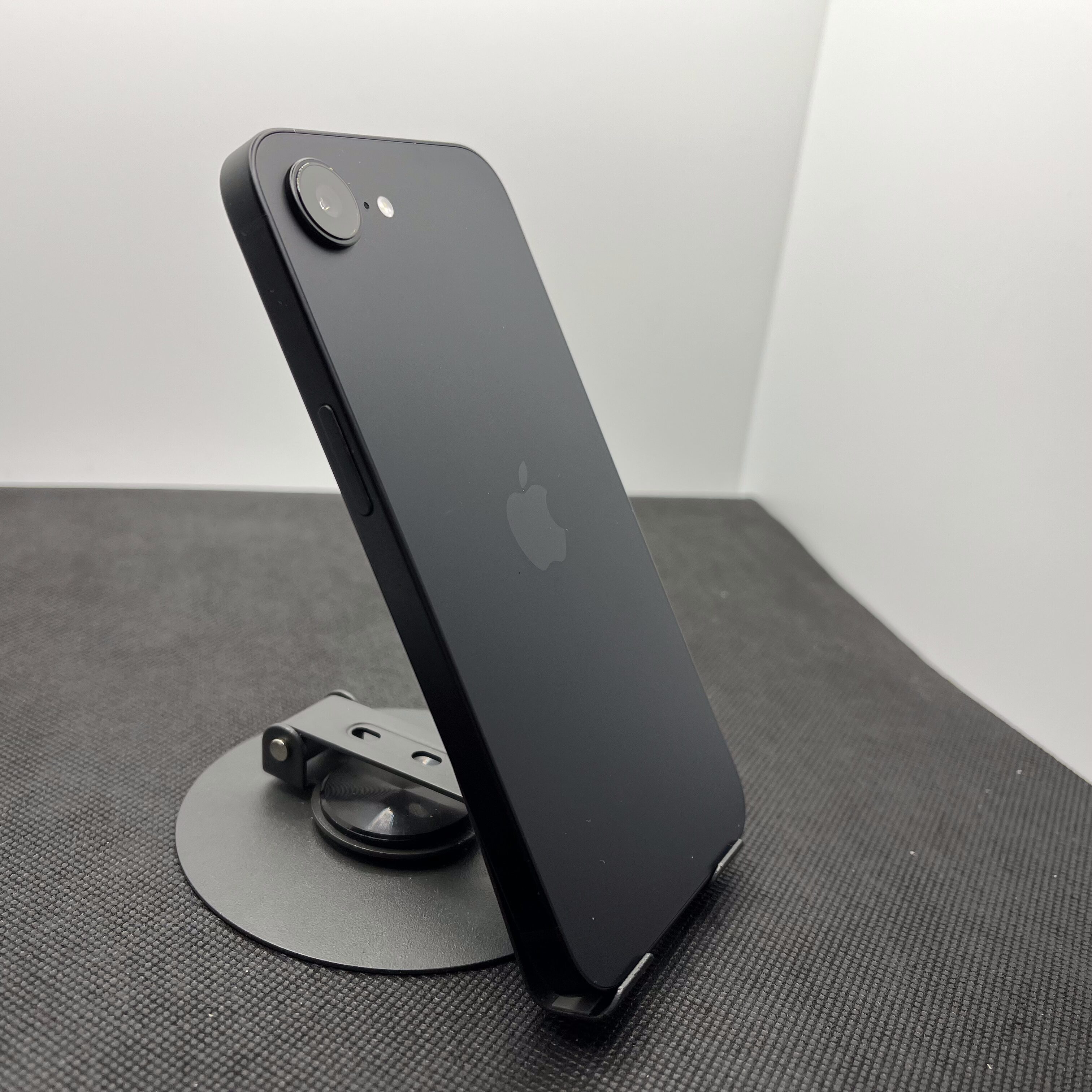 Apple iPhone 16e 128GB Black (12 Month Warranty) | Epic Deals SA