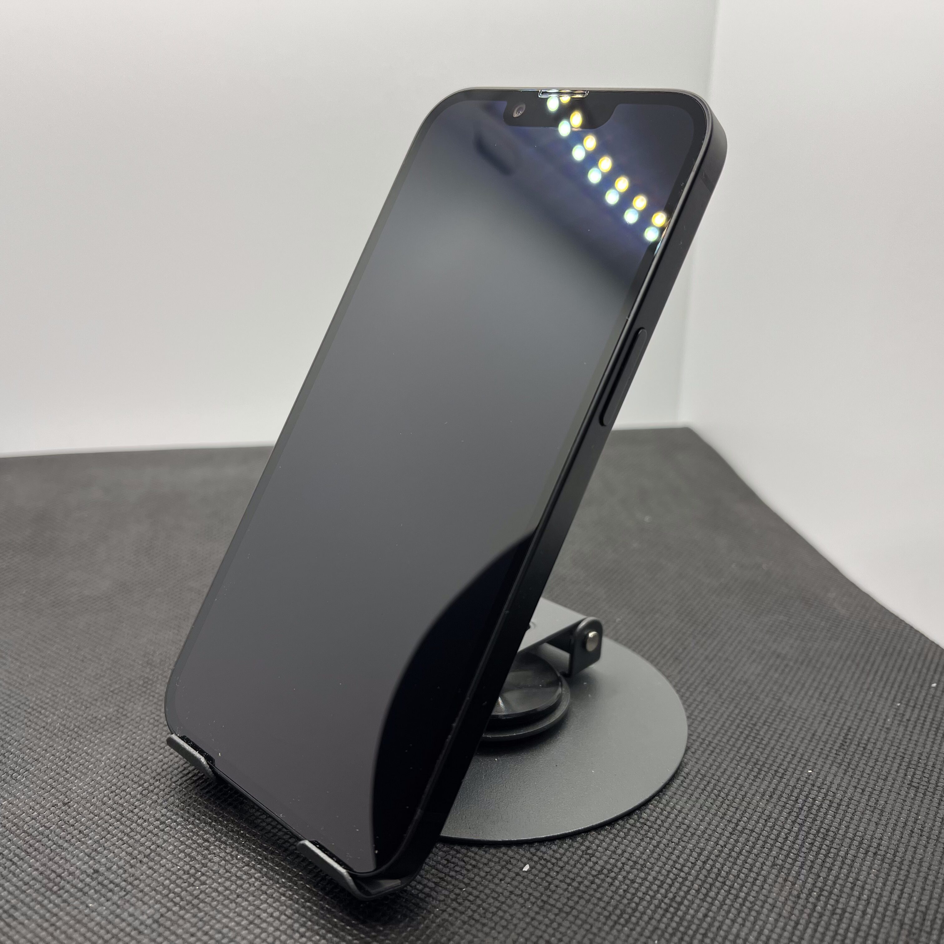 Apple iPhone 16e 128GB Black (12 Month Warranty) - Image 6