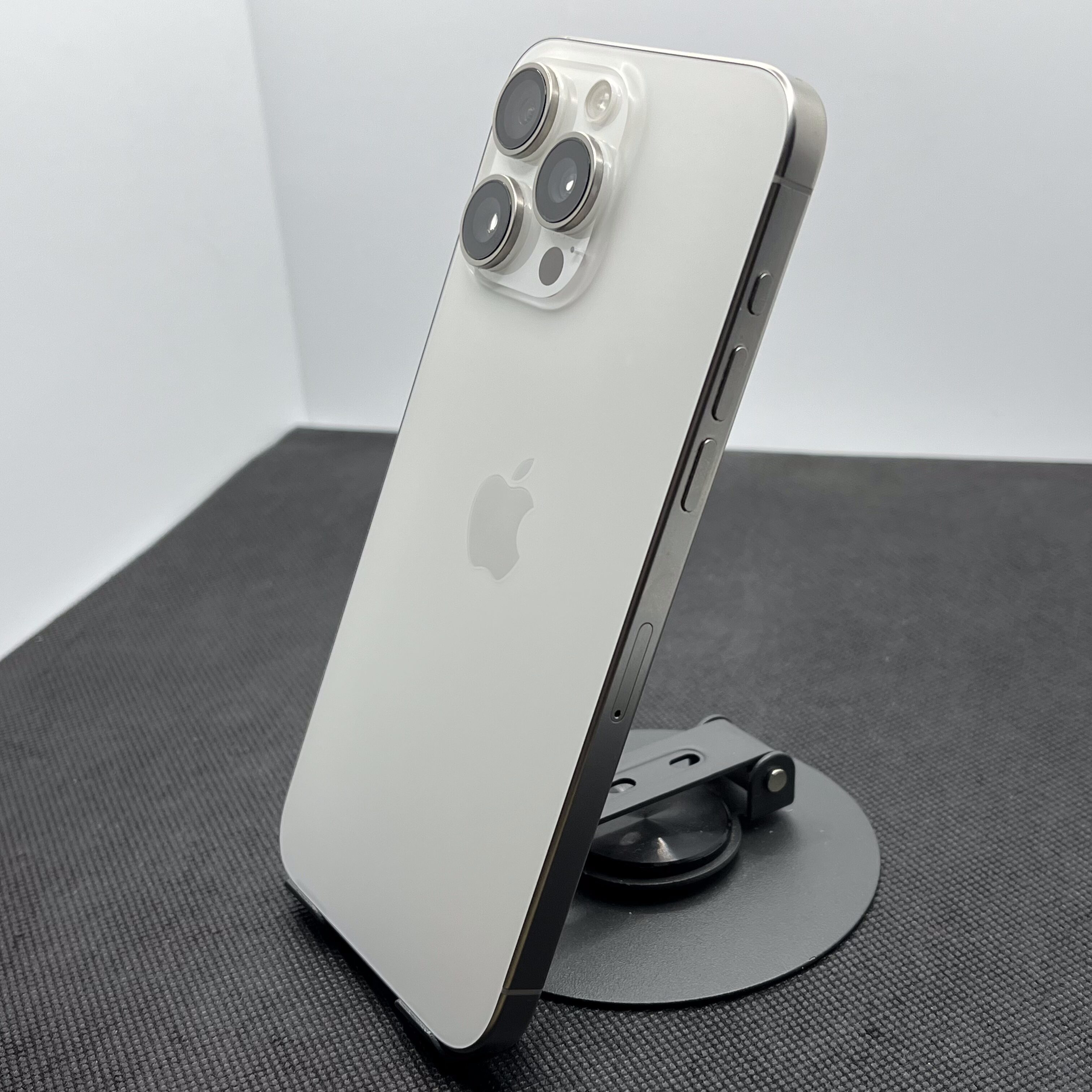 Apple iPhone 15 Pro Max 256GB White Titanium (12 Month Warranty) - Image 7
