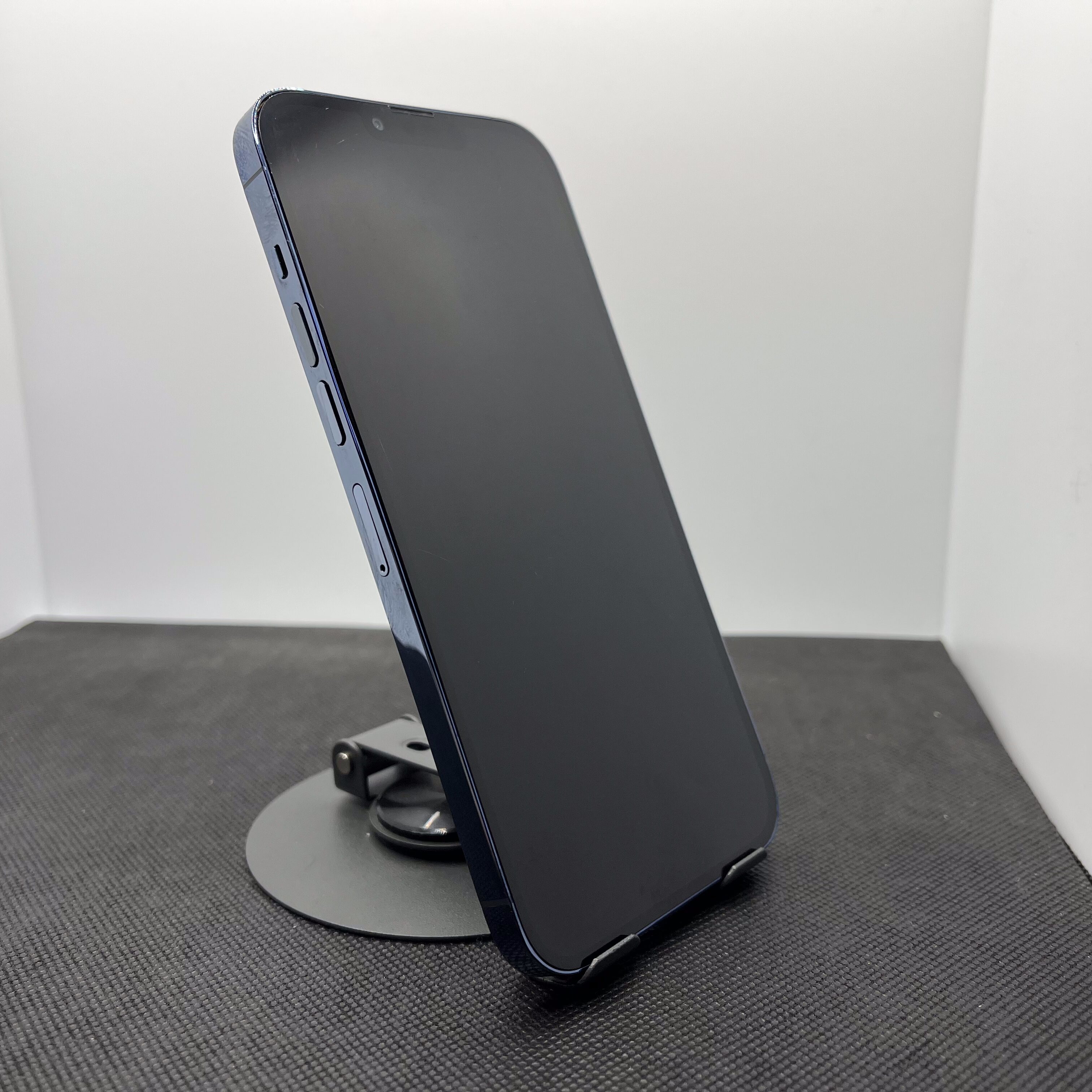 Apple iPhone 13 Pro Max 128GB Blue (12 Month Warranty) + Cover Bundle Value: R200 - Image 5