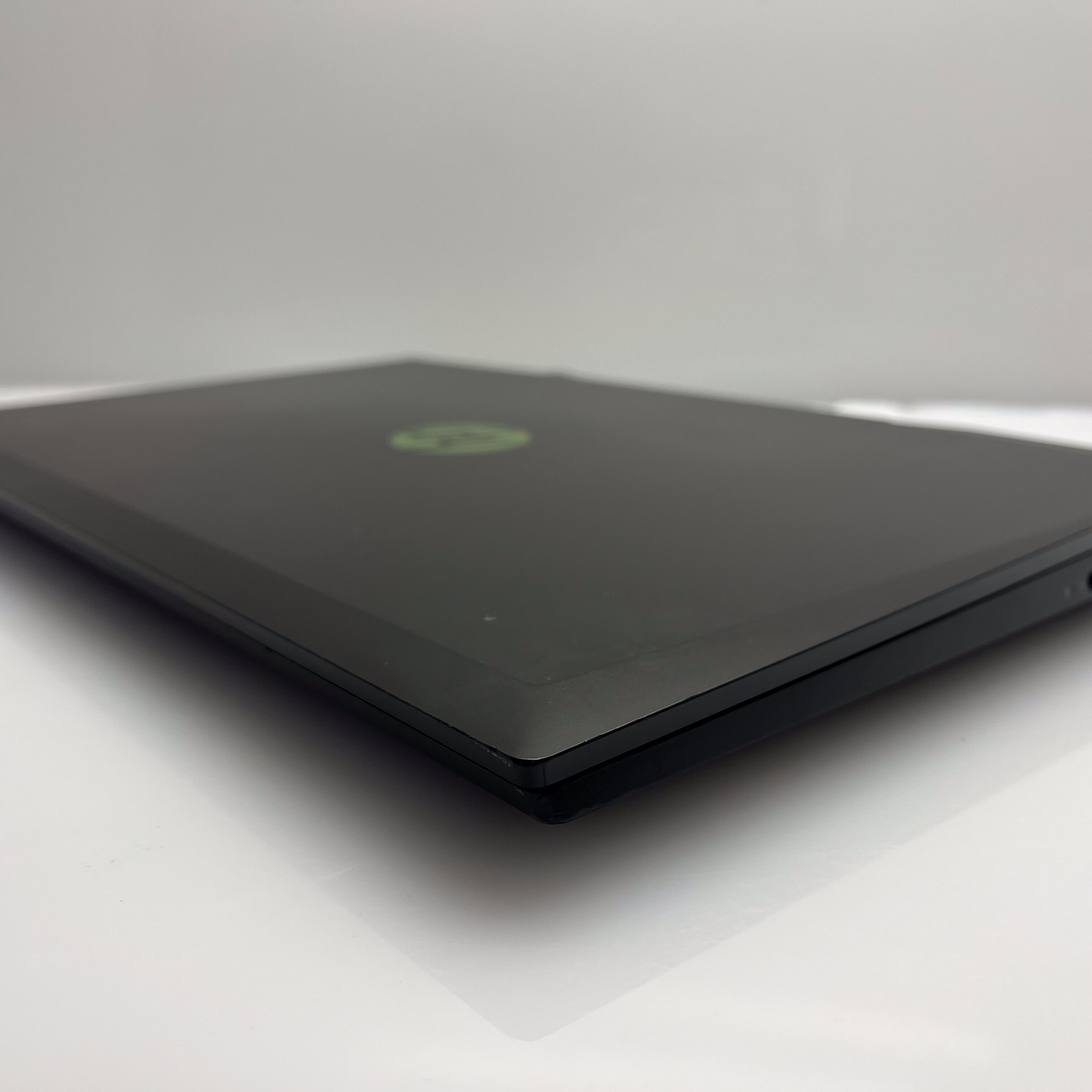 HP Pavillion 15-dk1000ni 16GB RAM 1TB HDD Black - Damaged Hinge