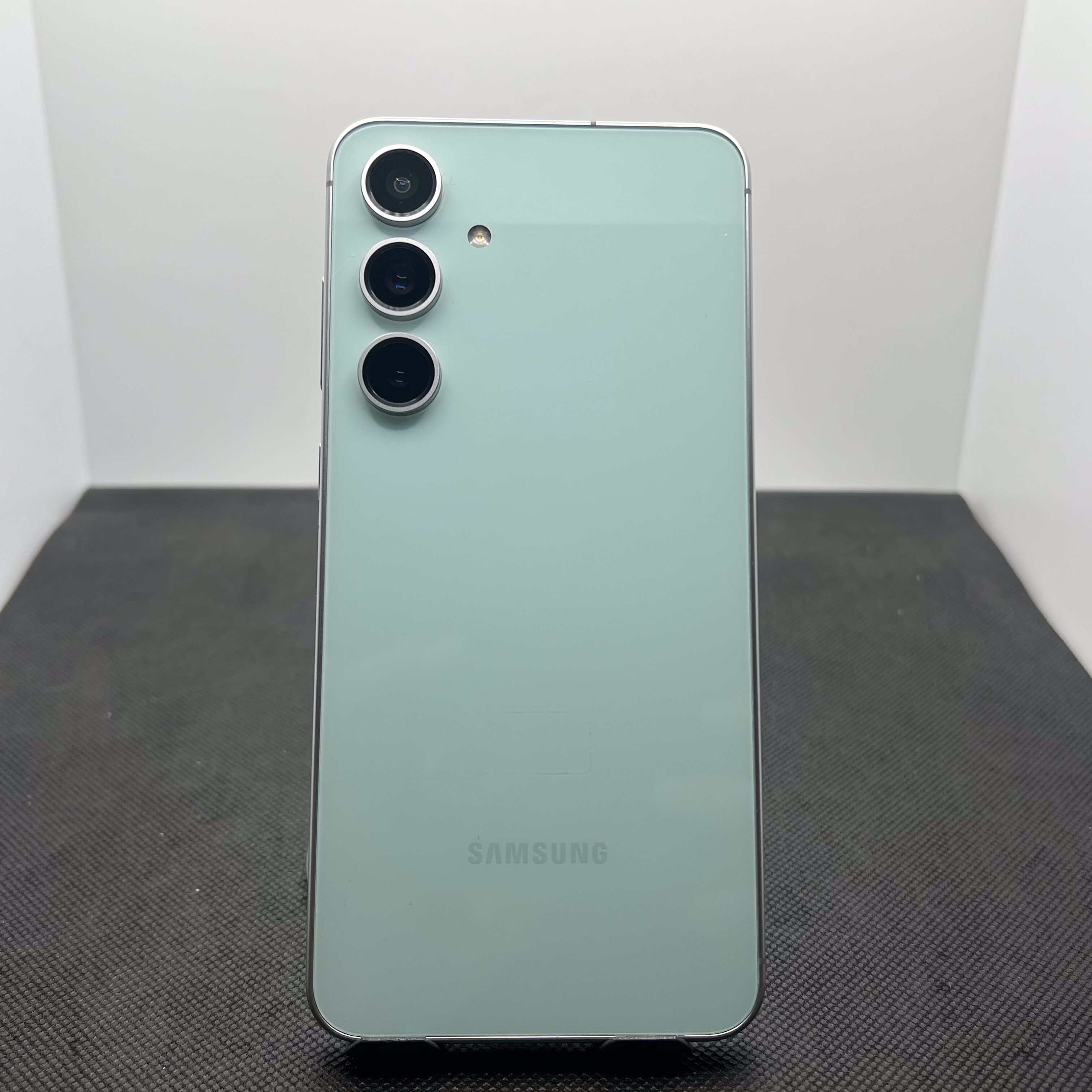 Samsung Galaxy S24 FE 256GB Mint Green (12 Month Warranty) - Image 8