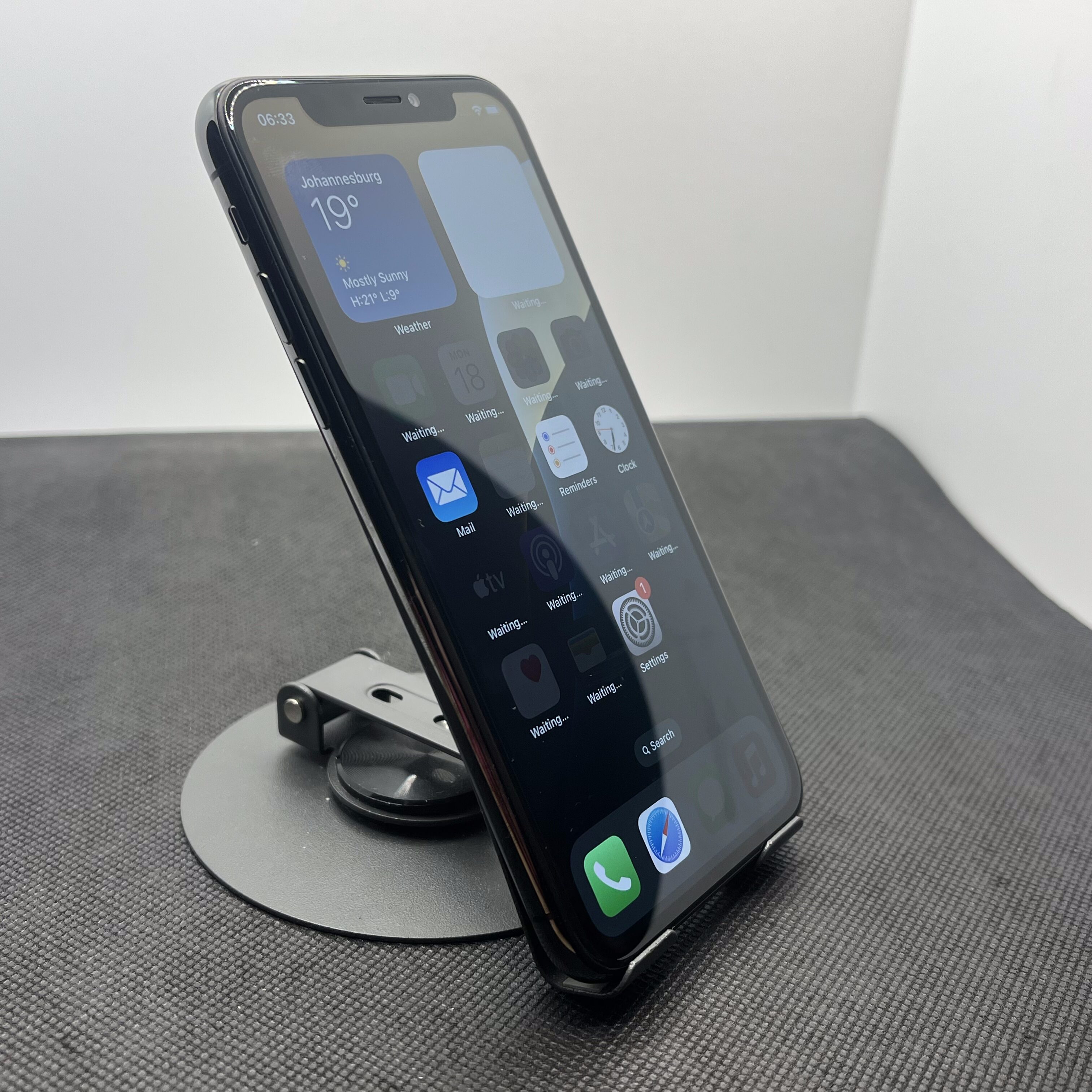 Buy Used Apple iPhone Xs 256GB Black (3 Month Warranty) - Warranty