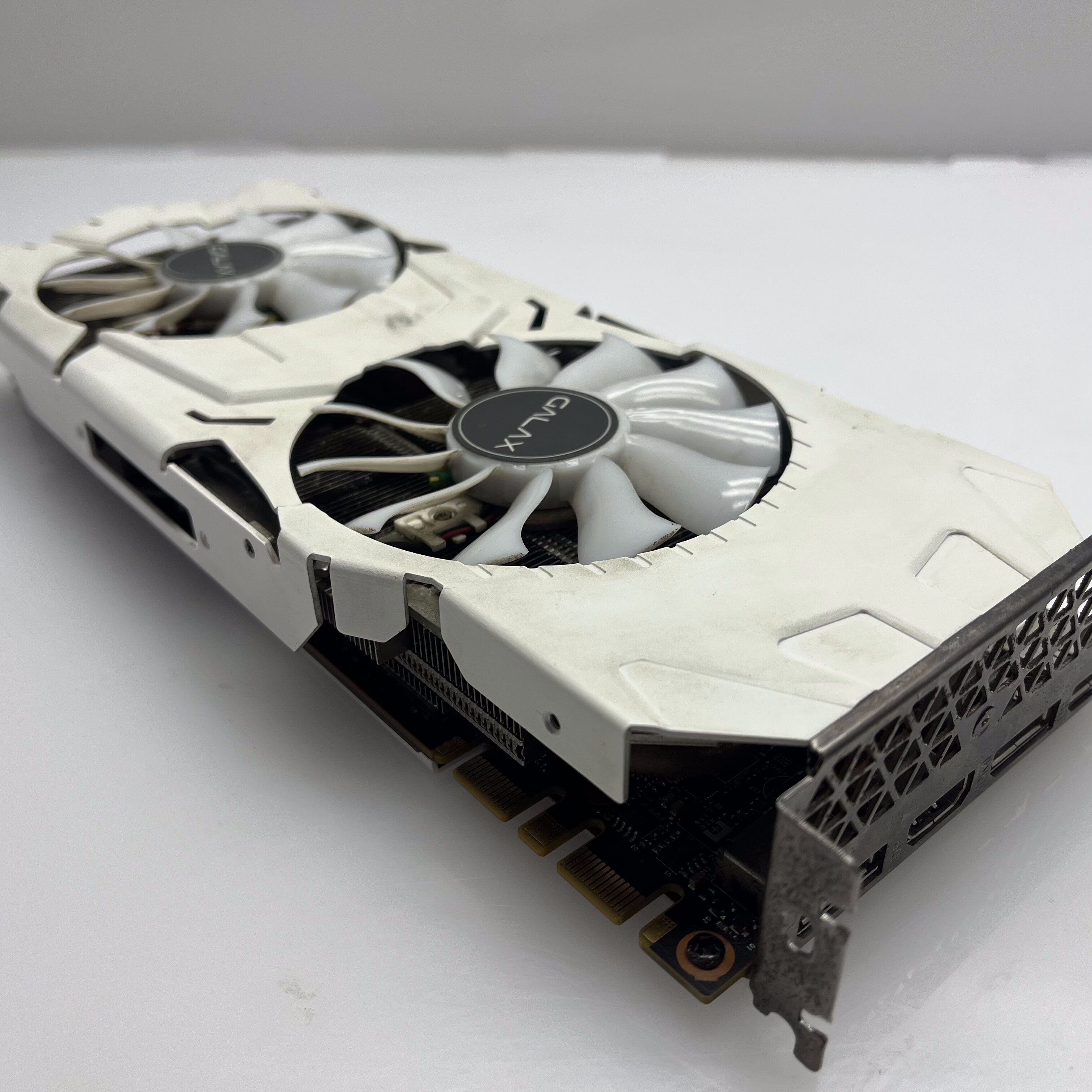 Galax GeForce GTX 1080 Ti White | Epic Deals SA
