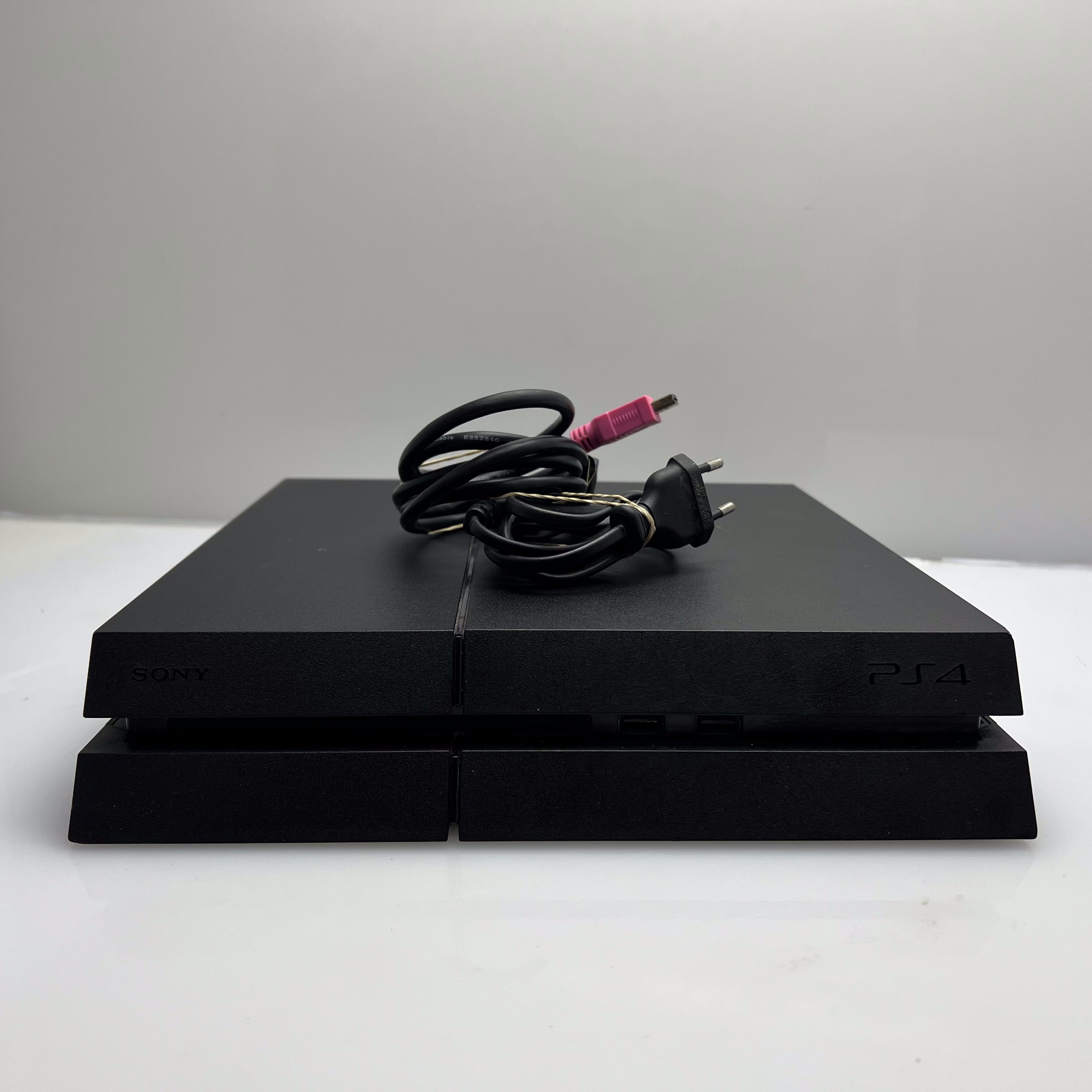 PlayStation 4 Black 500GB + HDMI Cable + Power Cable (3 Month Warranty) - Image 4