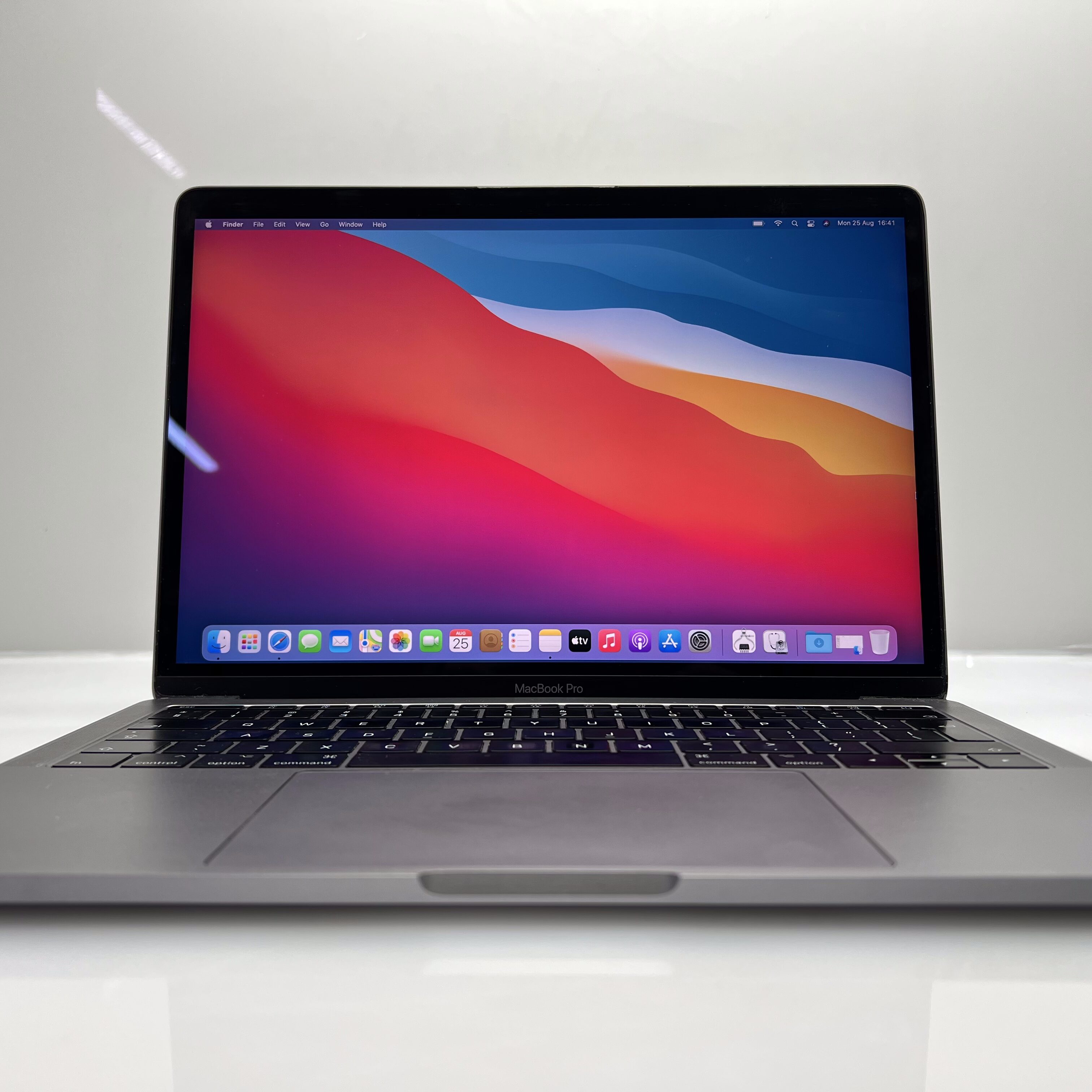 Apple MacBook Pro "Core i5" 13-Inch (Mid 2017) 8GB RAM 256GB - Bright Spots - Image 3