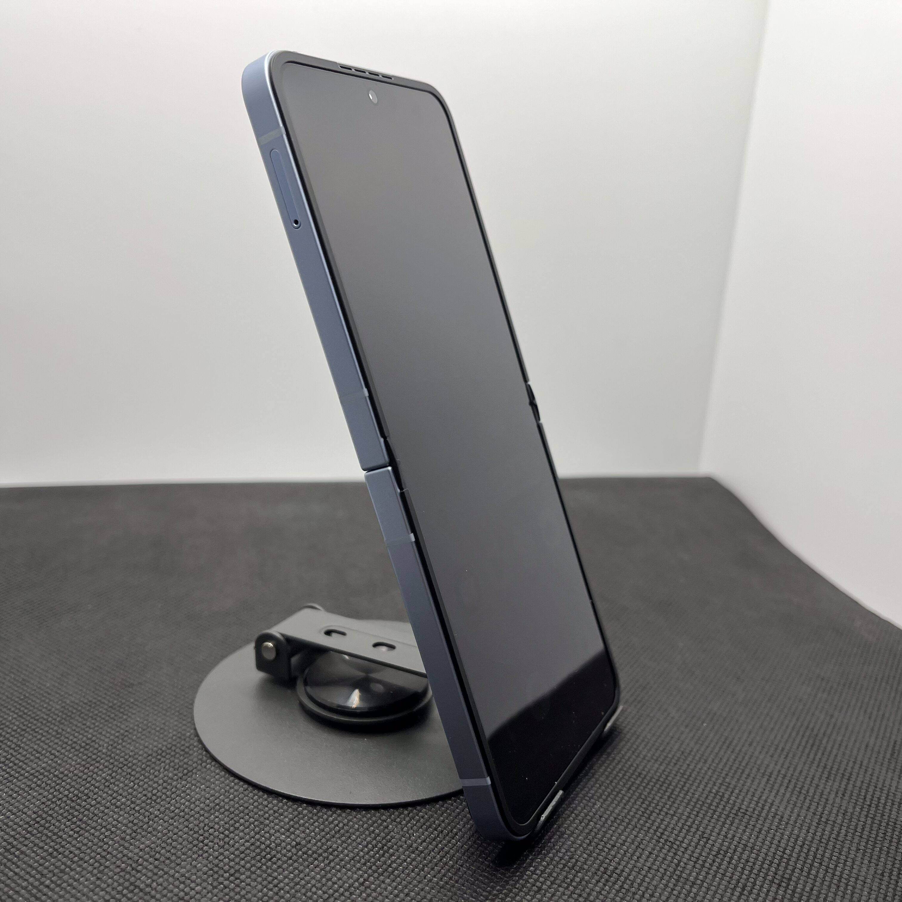 Samsung Galaxy Z Flip 6 256GB Blue (6 Month Warranty) - Mint Condition - Image 5