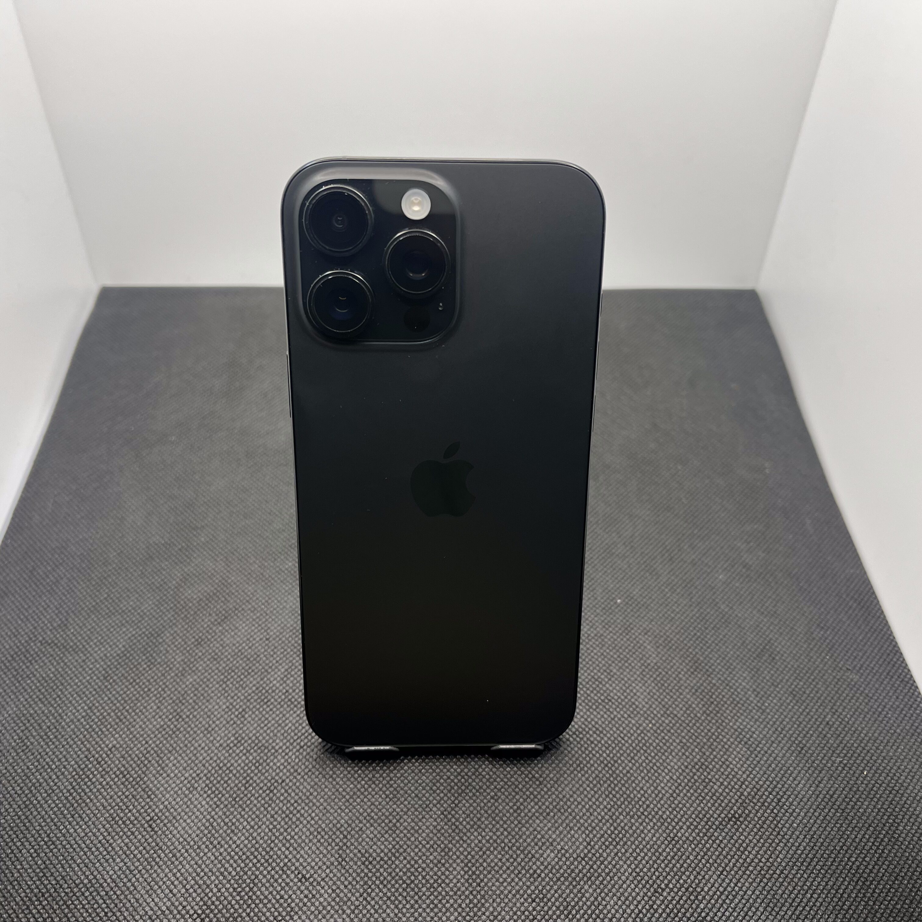 Apple iPhone 16 Pro Max 256GB Black Titanium (12 Month Warranty